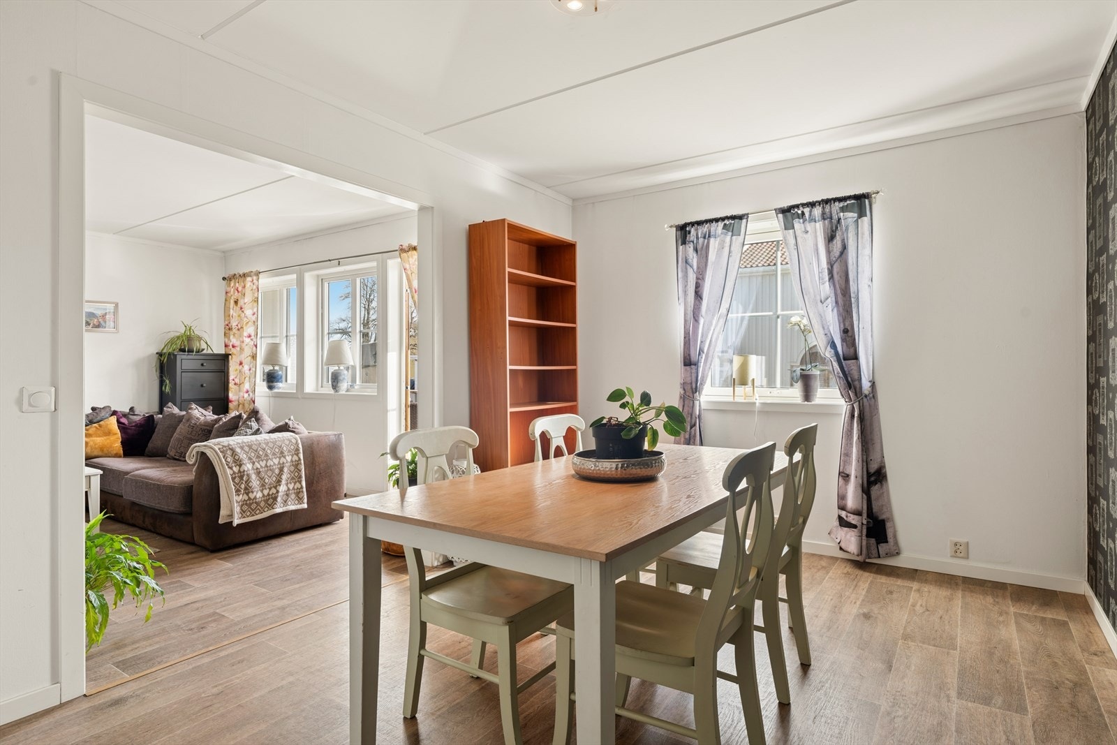 Fra stuen er det utgang til balkong på ca. 6 m². Galleribilde