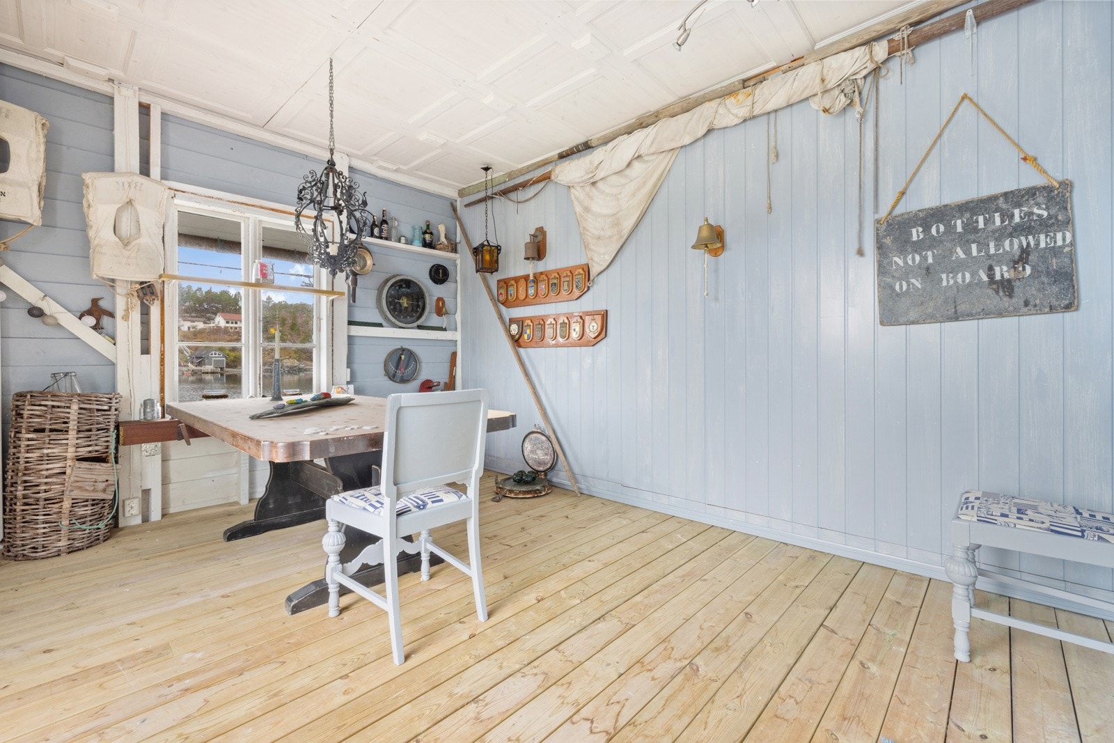 Det er strøm i naustet Galleribilde