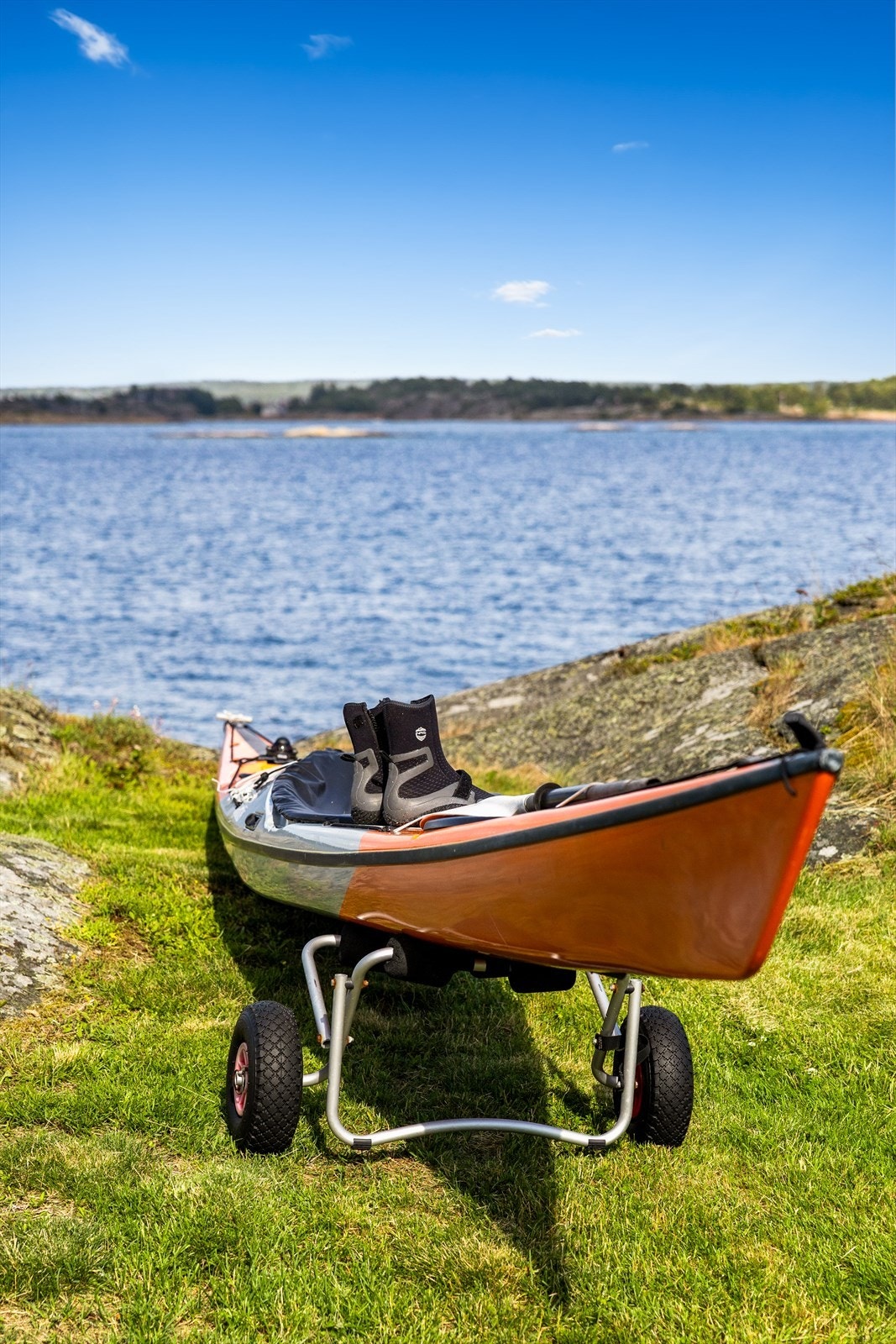 En eiendom som dette legger til rette for sommerhygge og vannsport. Galleribilde