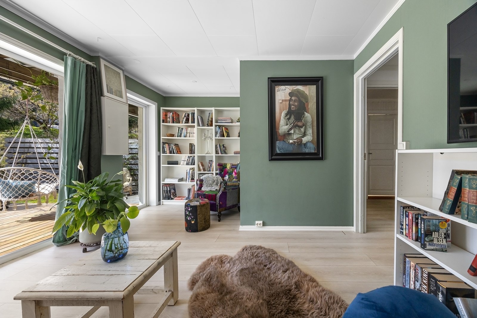 Rommets størrelse gir gode innredningsmuligheter. Galleribilde
