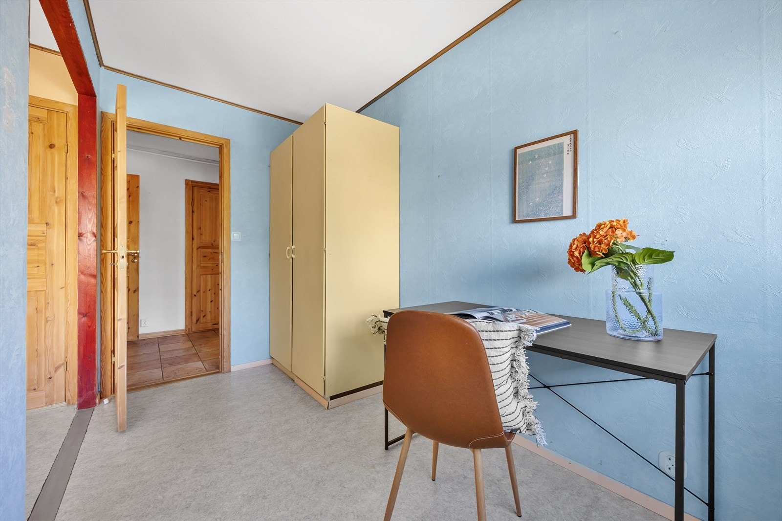 En perfekt krok for hjemmekontor eller lekser. Galleribilde