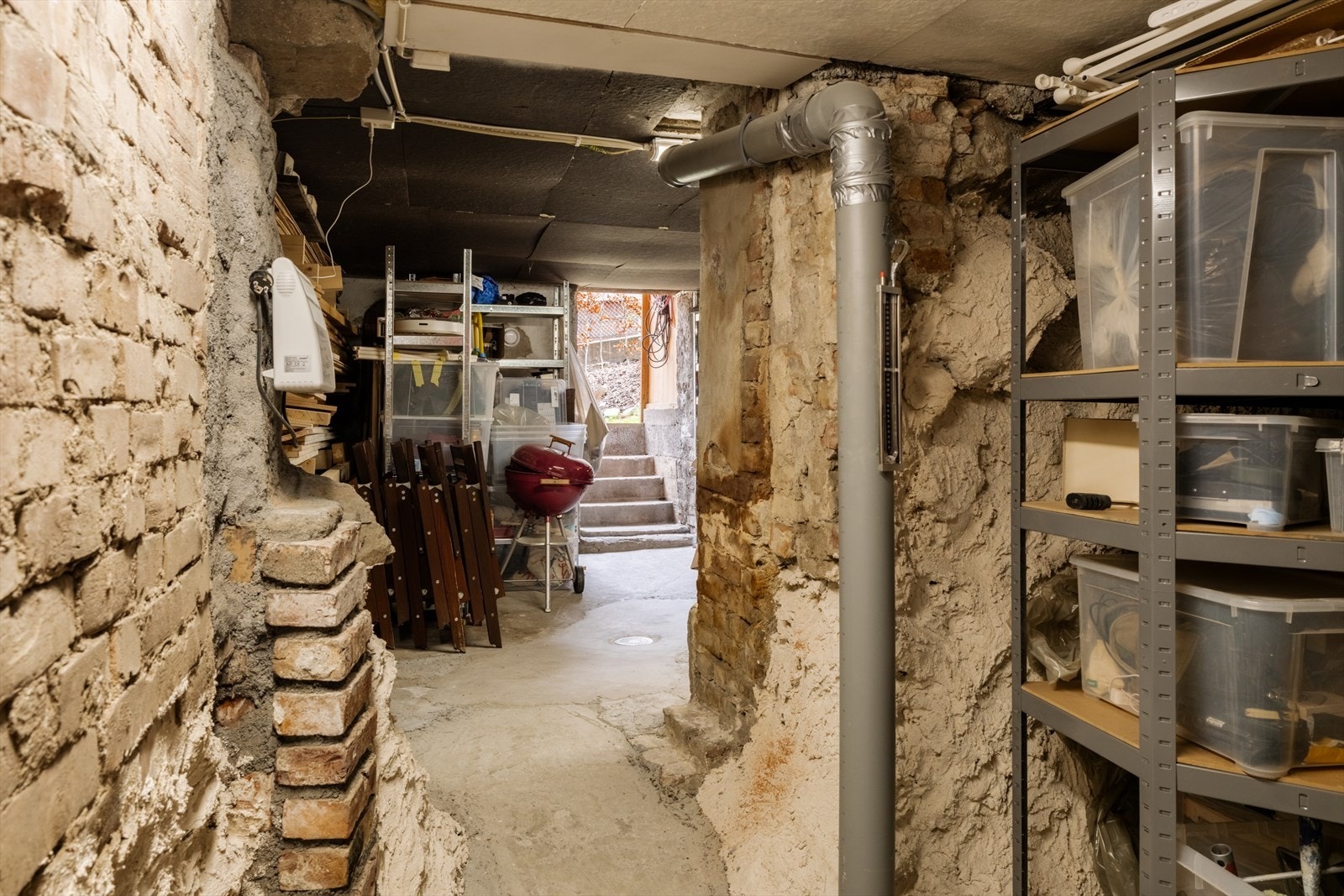 Her får dere mye lagringsplass for sesongmøbler og alt man har av hageutstyr. Galleribilde