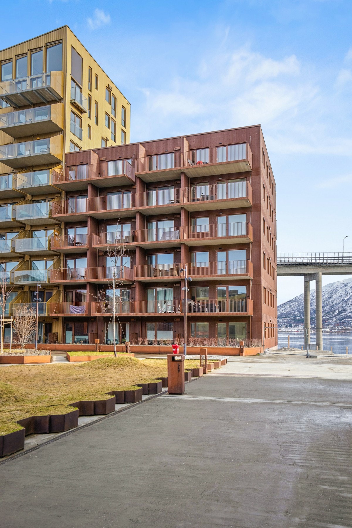 Leiligheten ligger på hjørnet i toppen av bygget. Galleribilde