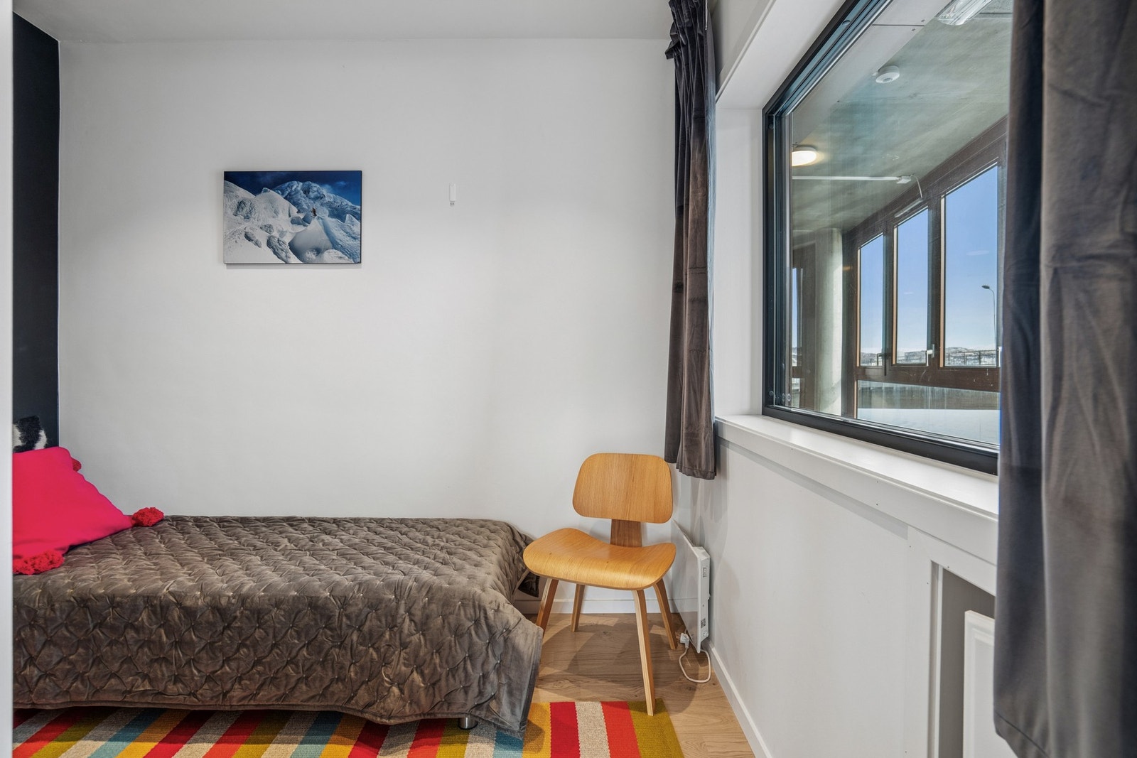 Det siste rommet har en skikkelig kul utsikt mot Tromsøysundbrua. Galleribilde
