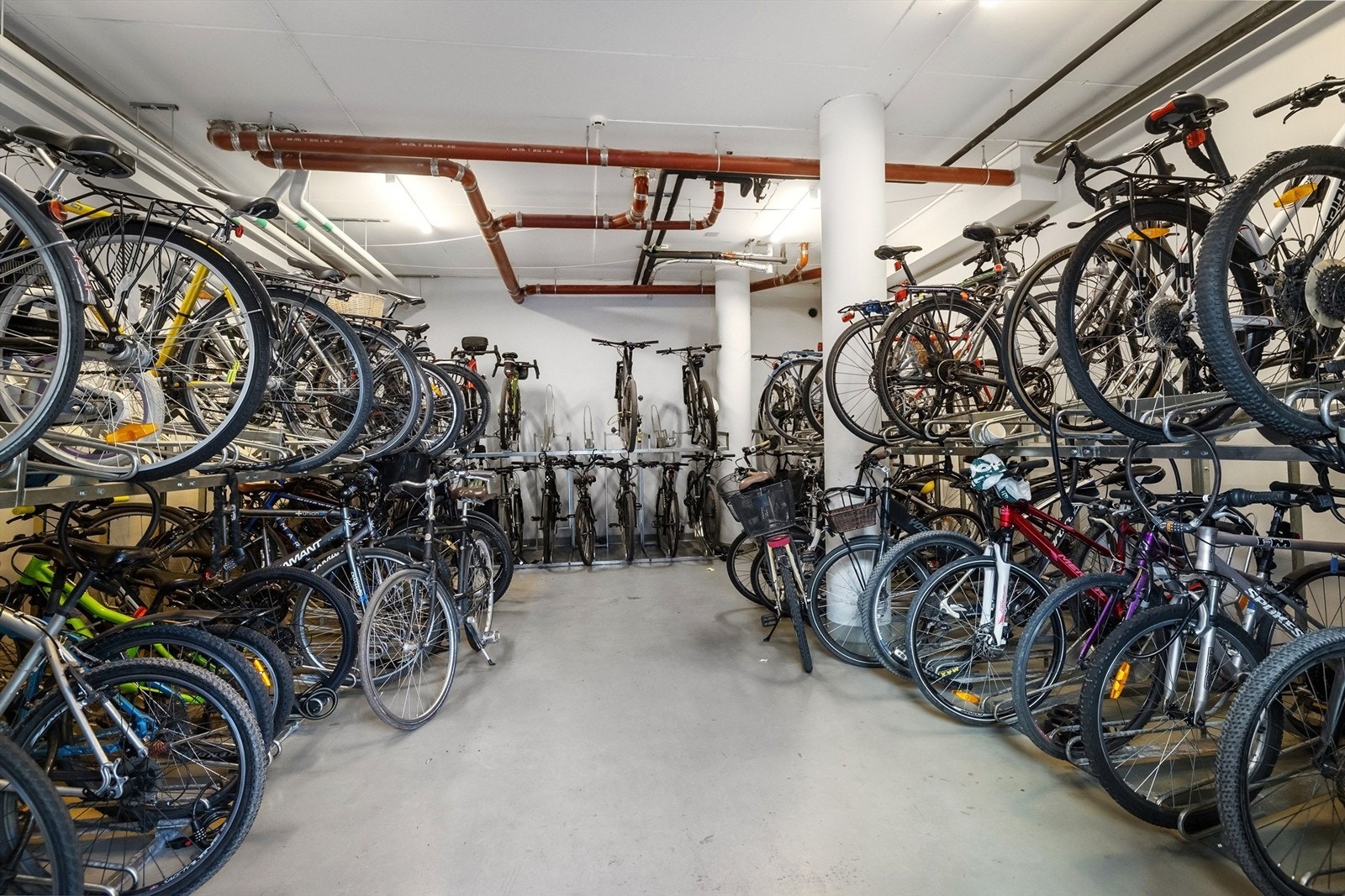 Felles sykkelbod for beboerne i sameiet. Galleribilde