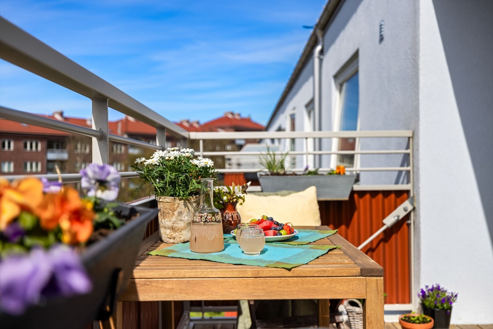 Solrikt og usjenert - her kan du nyte lange sommerdager. Galleribilde