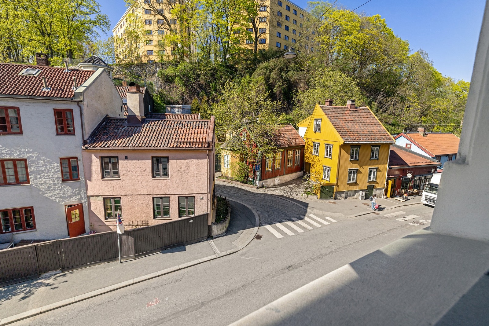 Nydelig utsyn mot Damstredet. Galleribilde