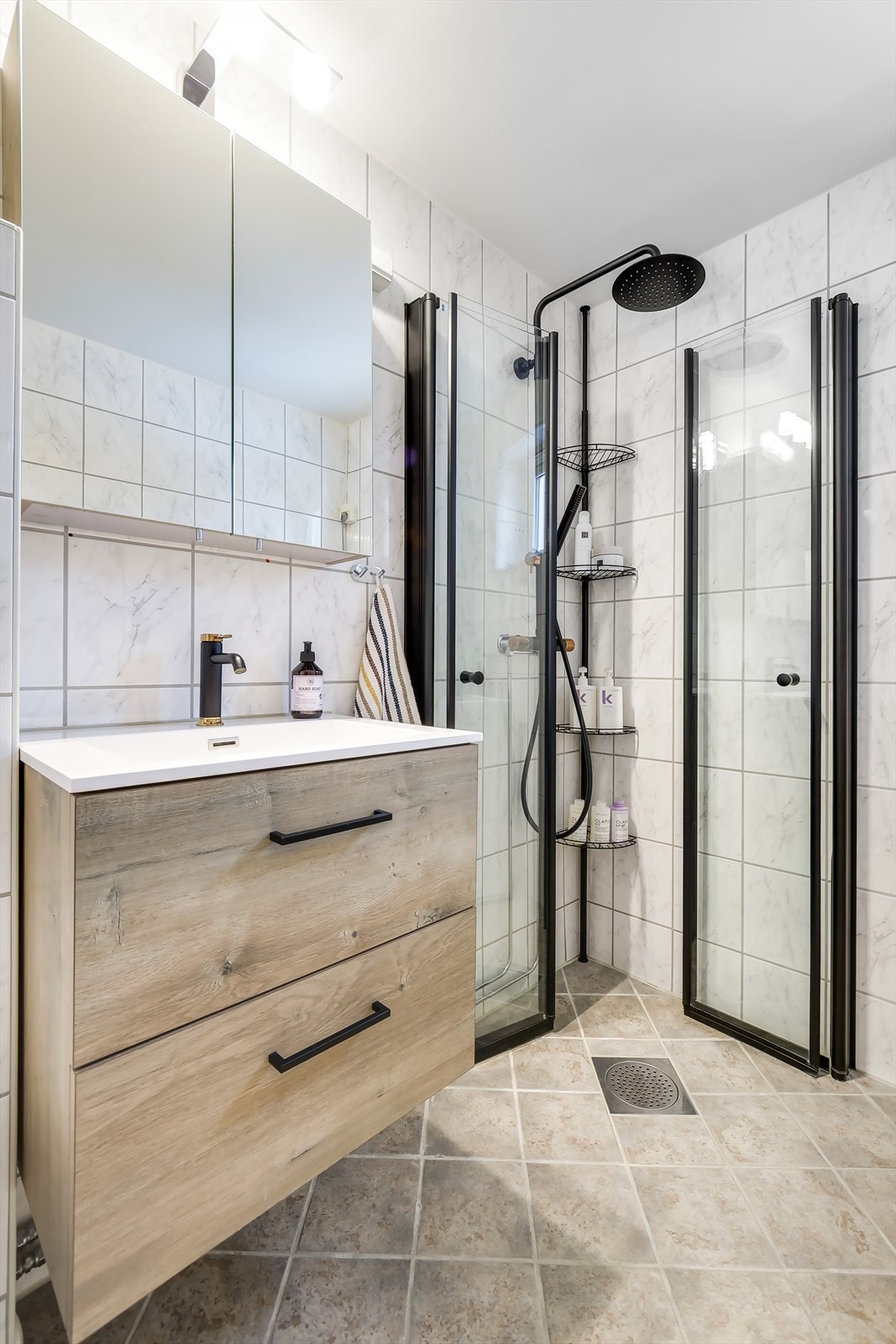 Innredningen på badet ble skiftet ut i 2020. Galleribilde