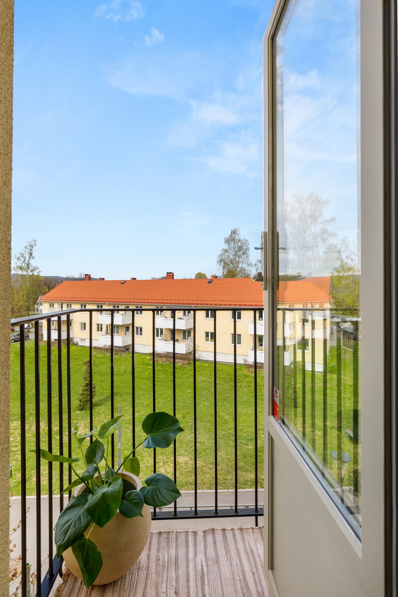 Det er også utgang til en hyggelig luftebalkong. Galleribilde