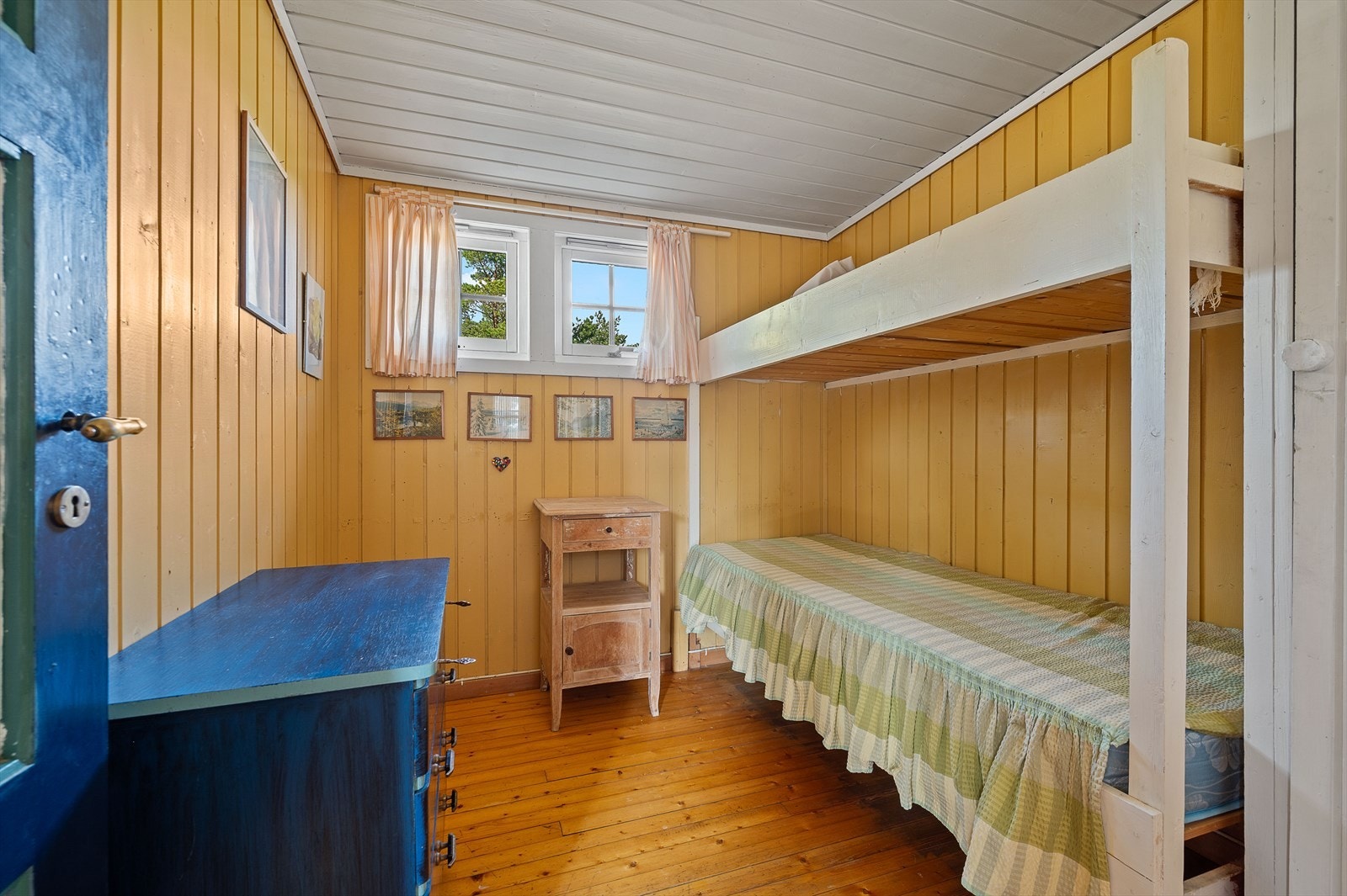 Hytta har to lyse og trivelige soverom. Galleribilde