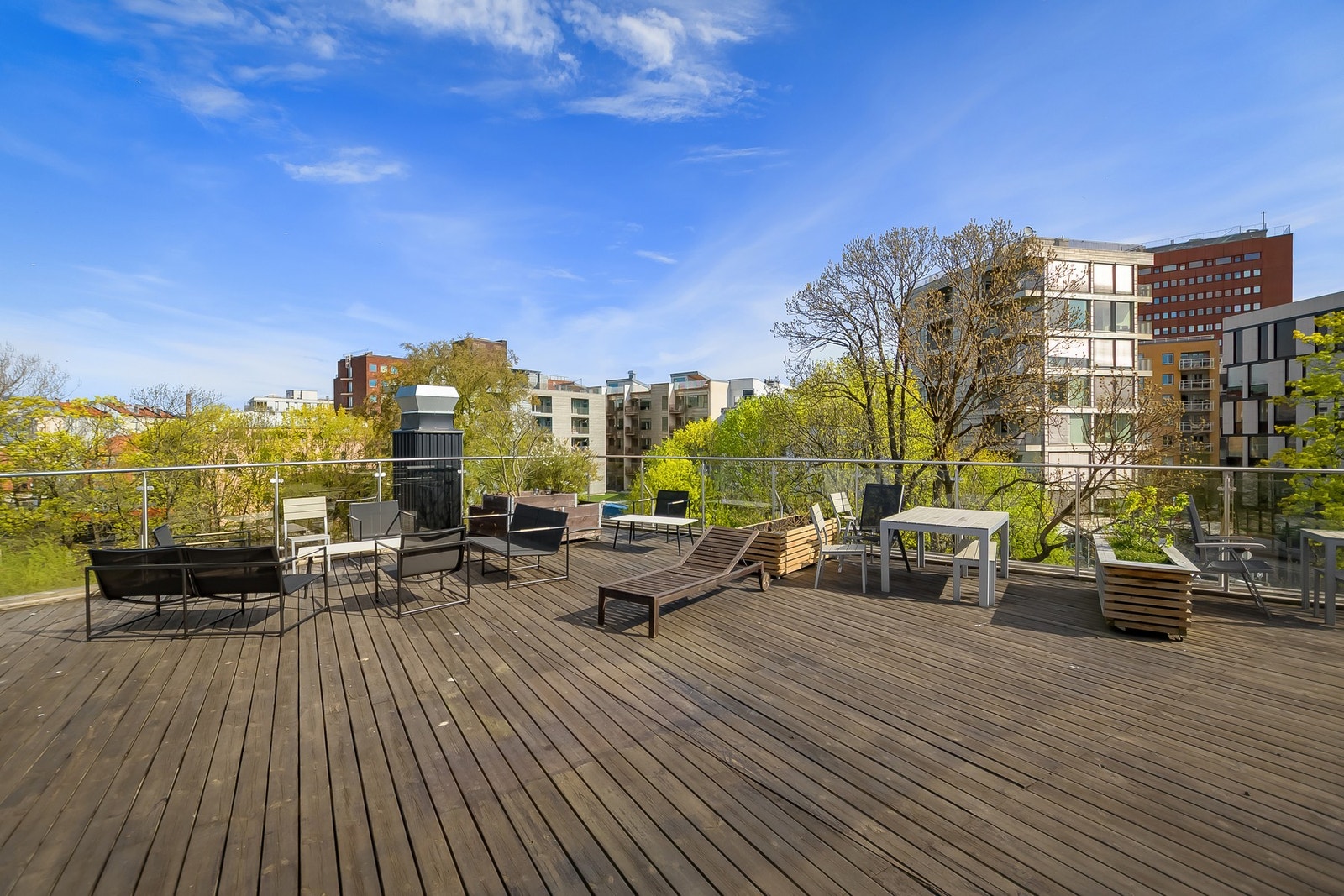Sameiet har også en fantastisk, felles takterrasse i skjønne omgivelser og med utsikt over Akerselva. Galleribilde