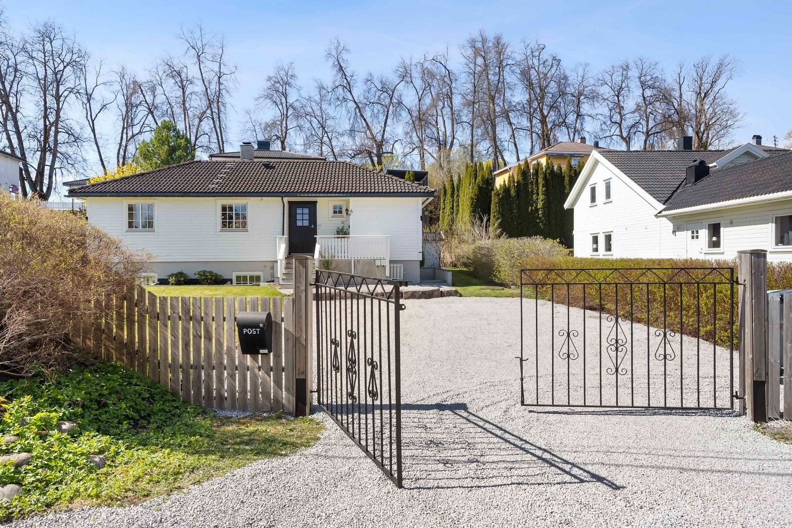 Velkommen til Ringkroken 4B! Pen enebolig med barnevennlig beliggenhet i blindvei. Foto: Studio Juliane Galleribilde