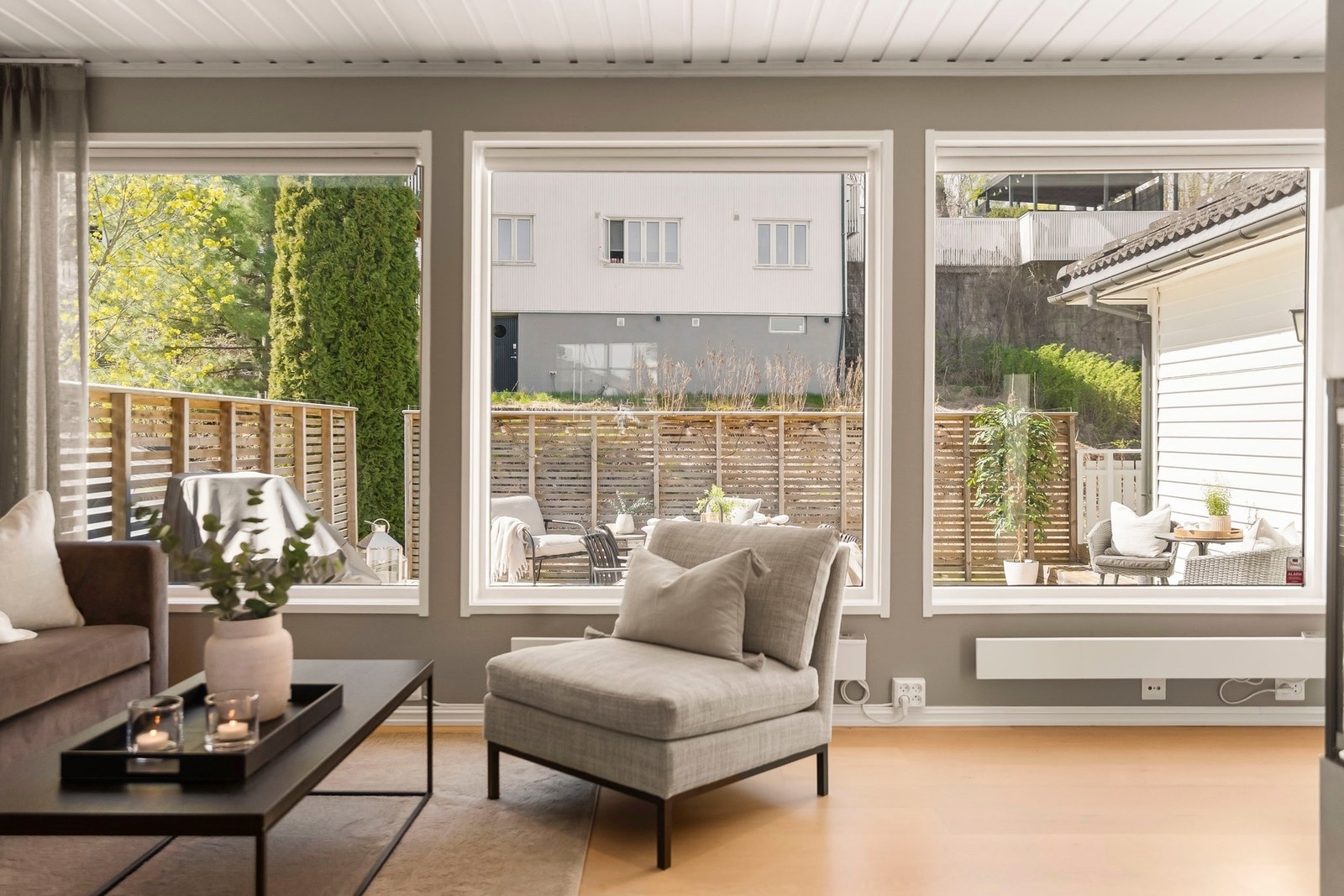 Fra stuen er det utgang til en veldig hyggelig vestvendt terrasse på 47 kvm. Galleribilde