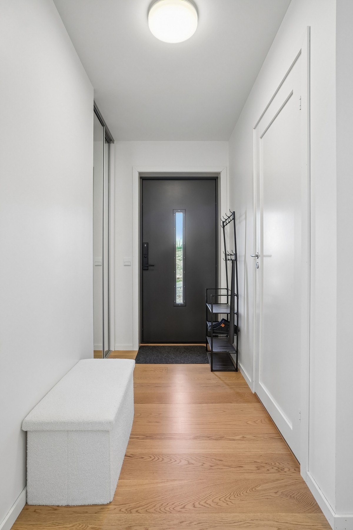 Velkommen inn til denne flotte utleieleiligheten. Den er utleid for kr. 15 250 per mnd. Galleribilde