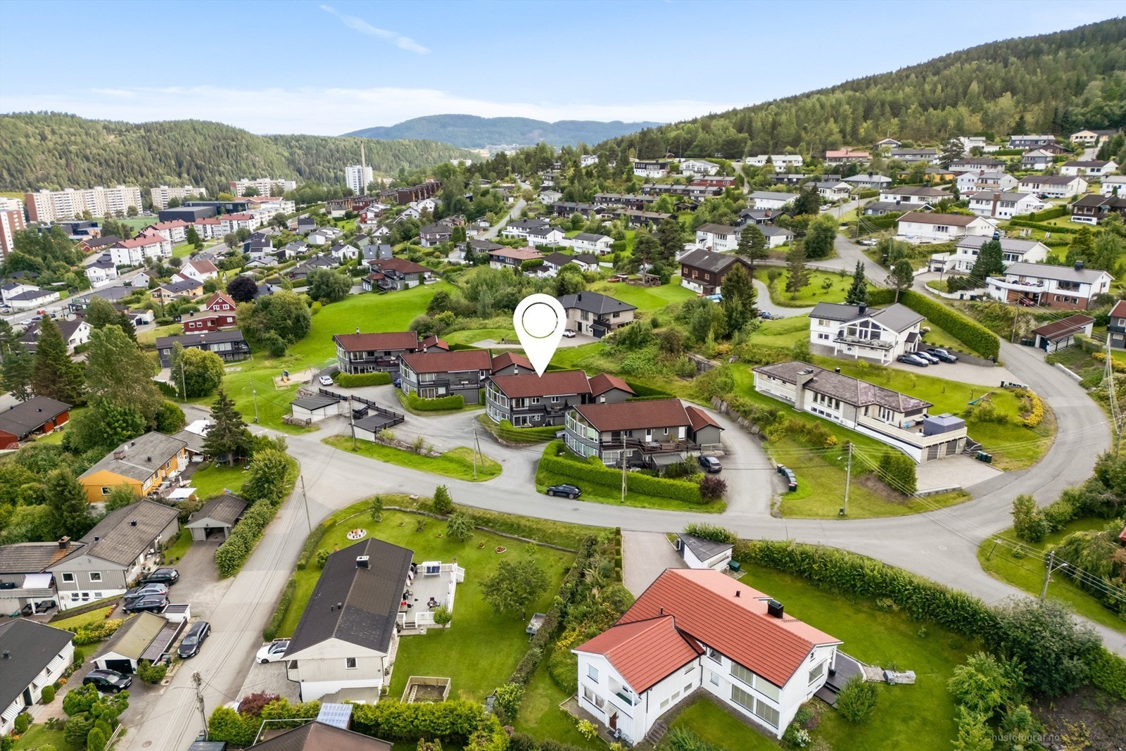 Nærhet til Blektjern med bademuligheter og DNT Blektjernstua Galleribilde
