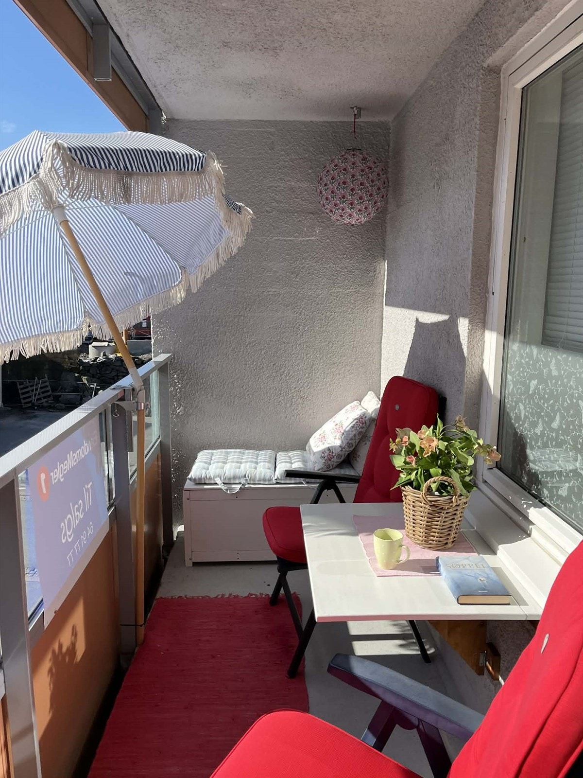 Utgang fra stue til balkongen. Galleribilde