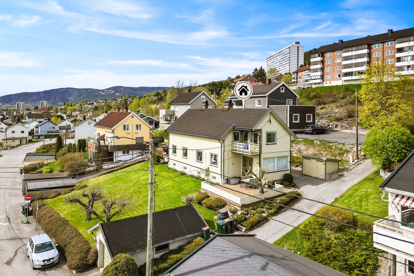 Store Landfall Øvre 66 ligger sentralt og barnevennlig til, i et populært boligområde på Åssiden. Galleribilde
