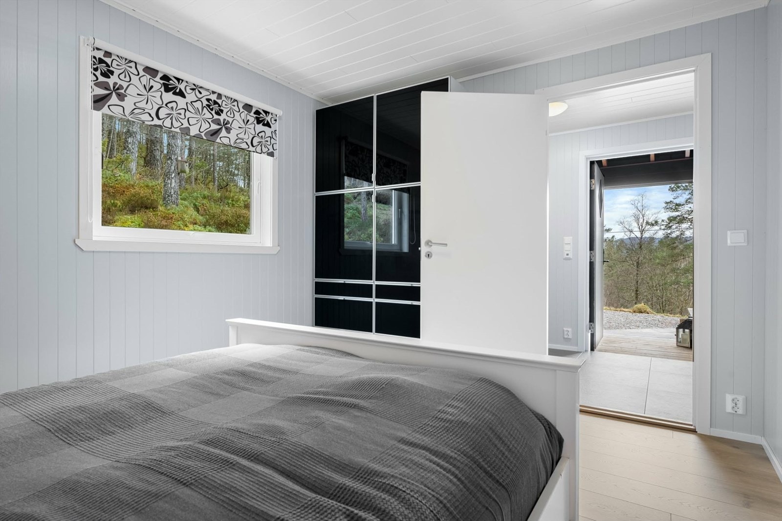 Hovedsoverom på 10,5 kvm med inngang fra entre. Galleribilde