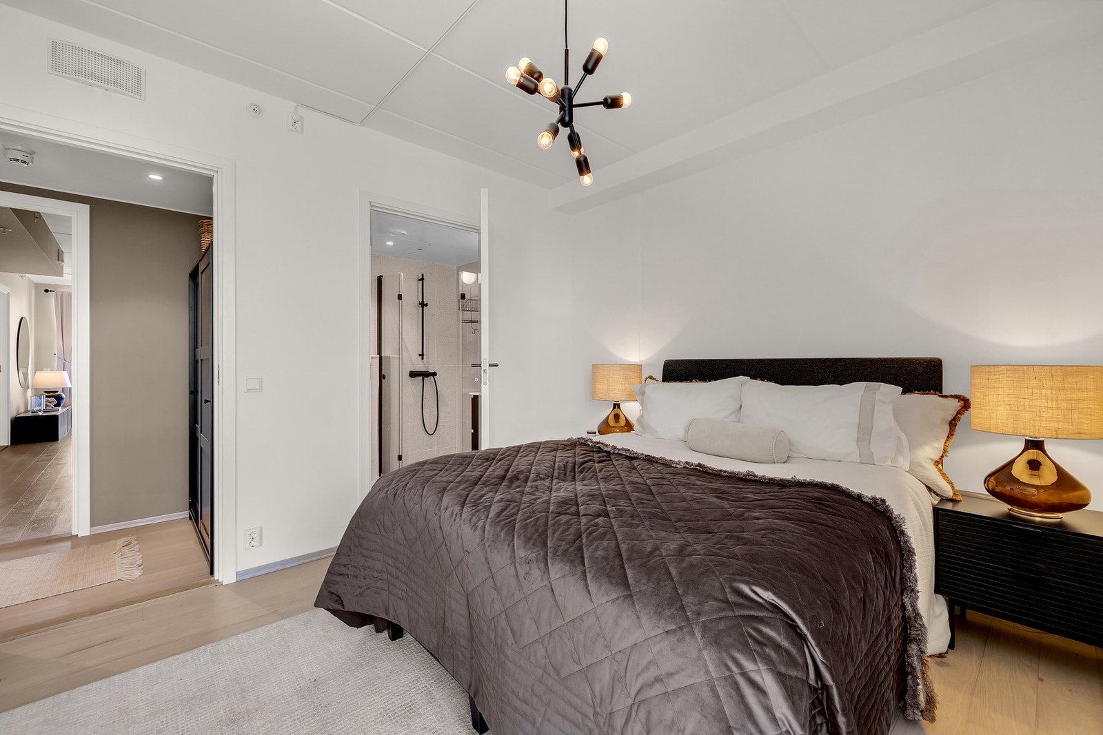 Rommet har eget privat bad Galleribilde