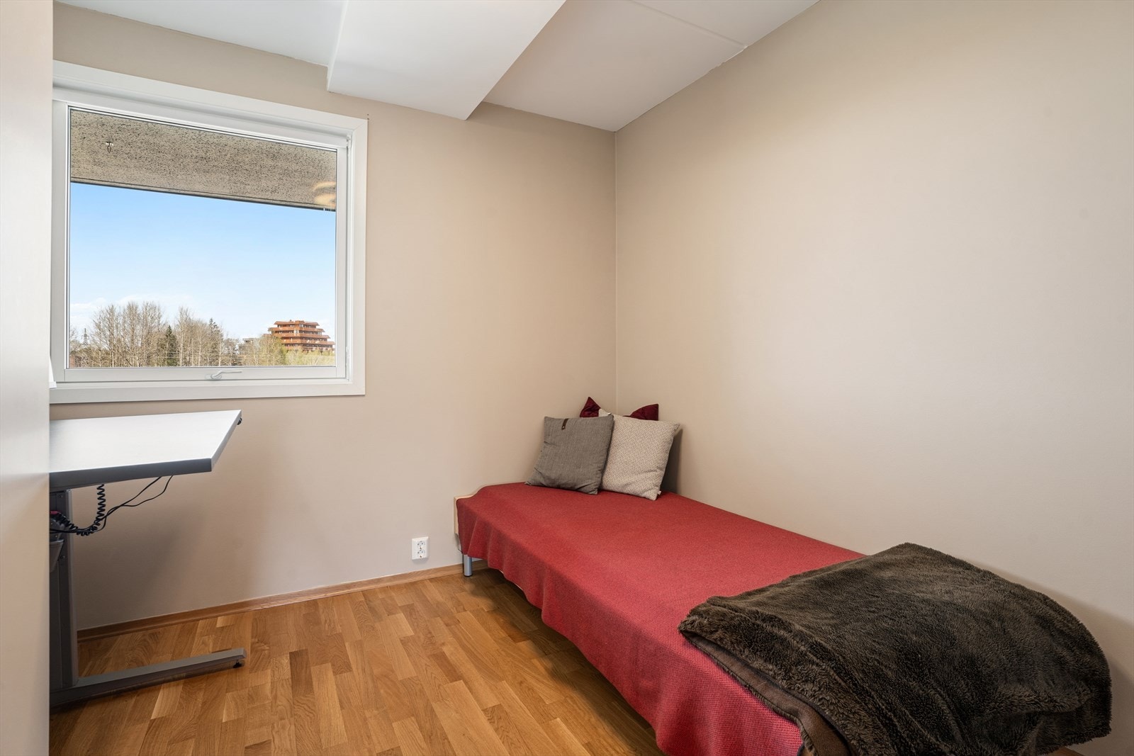 Soverommene har gode møbleringsmuligheter som enkelt innredes etter behov, ypperlig som barnerom, gjesterom eller hjemmekontor. Galleribilde