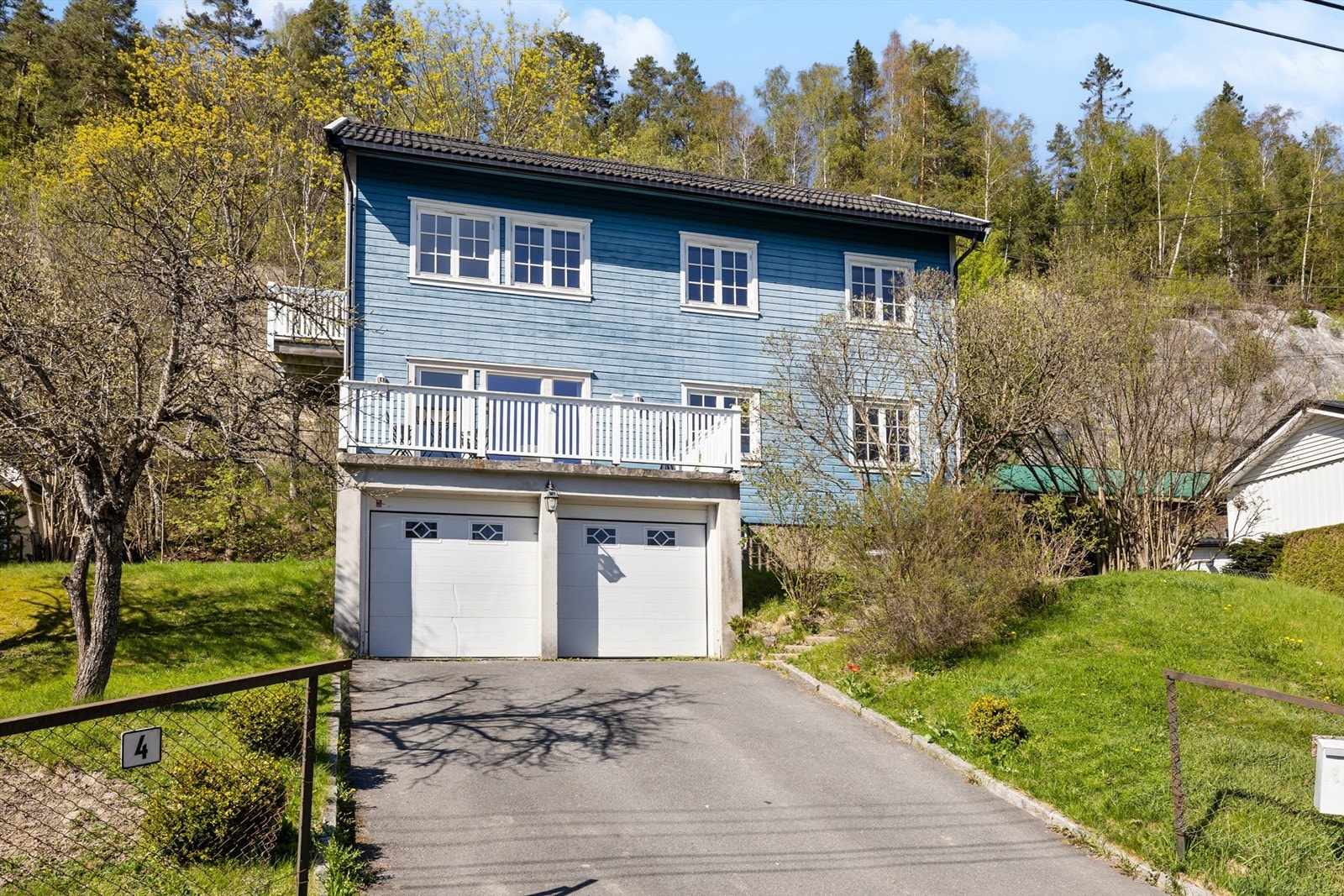 Velkommen til Øgårdsveien 4! Tomannsbolig med stort potensiale. Foto: EFKT Galleribilde