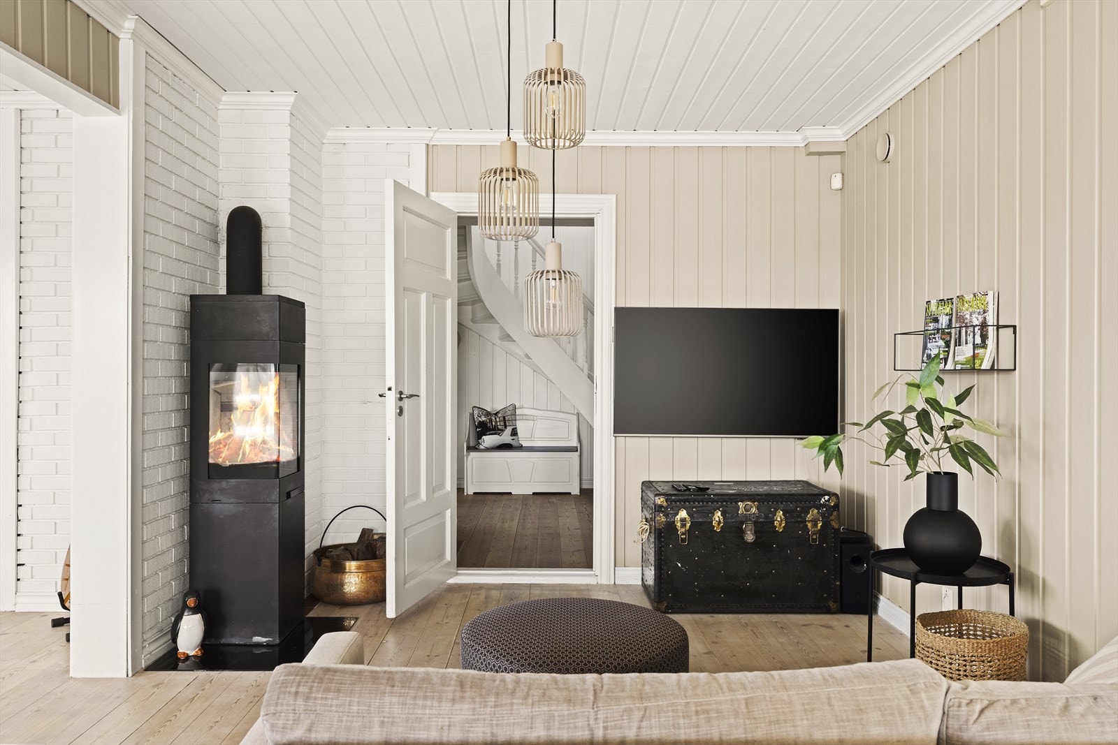 I spisestuen er det innredet tv-krok Galleribilde