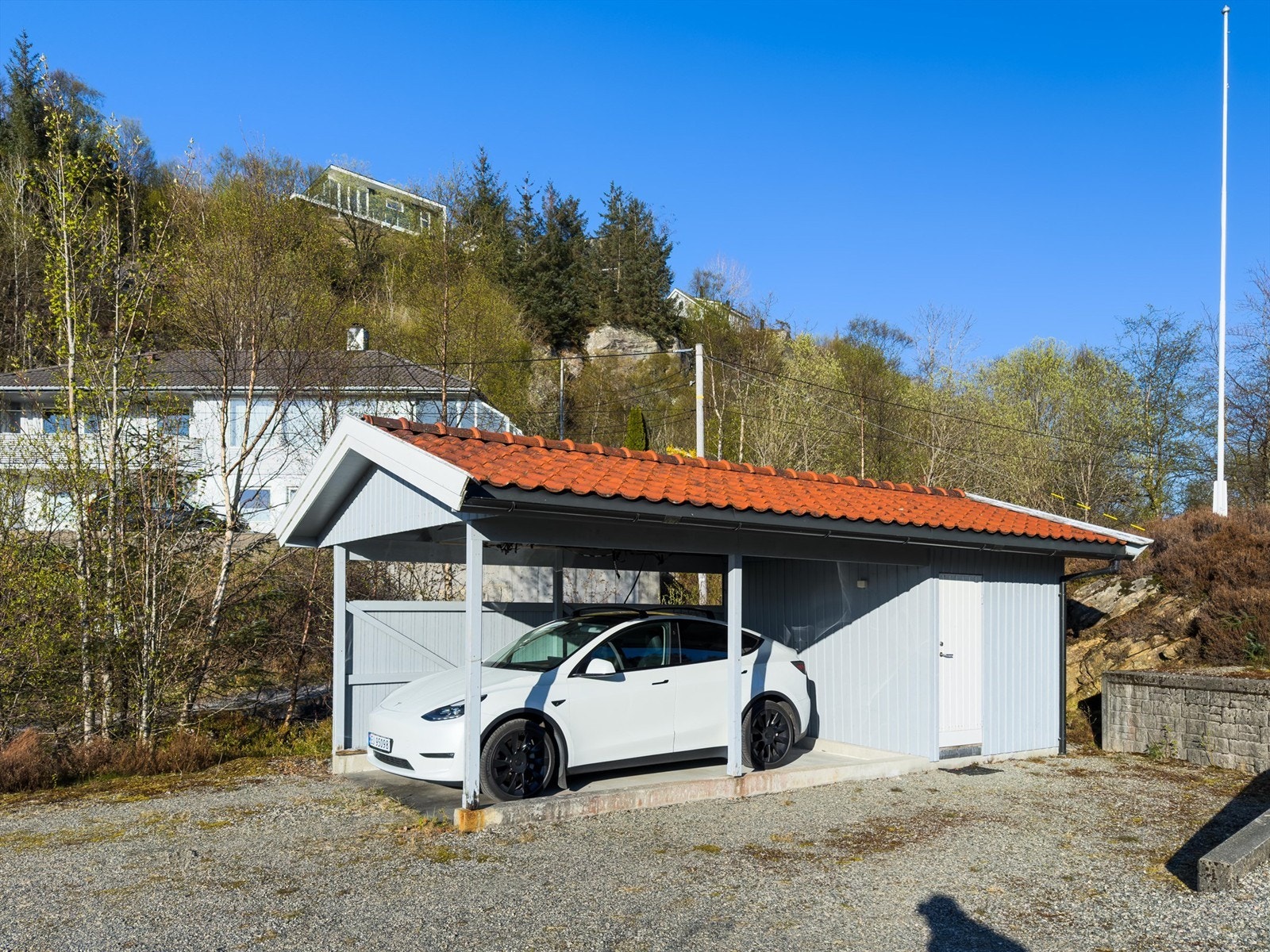 Carport og tilhørende bod. Galleribilde