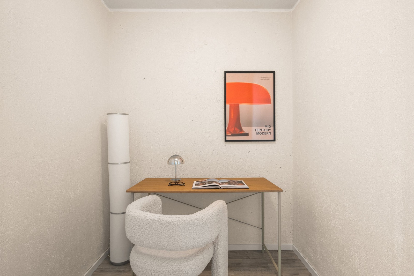 Leiligheten har et rom som kan benyttes til bod, kontor, eller det man skulle ønske. Galleribilde