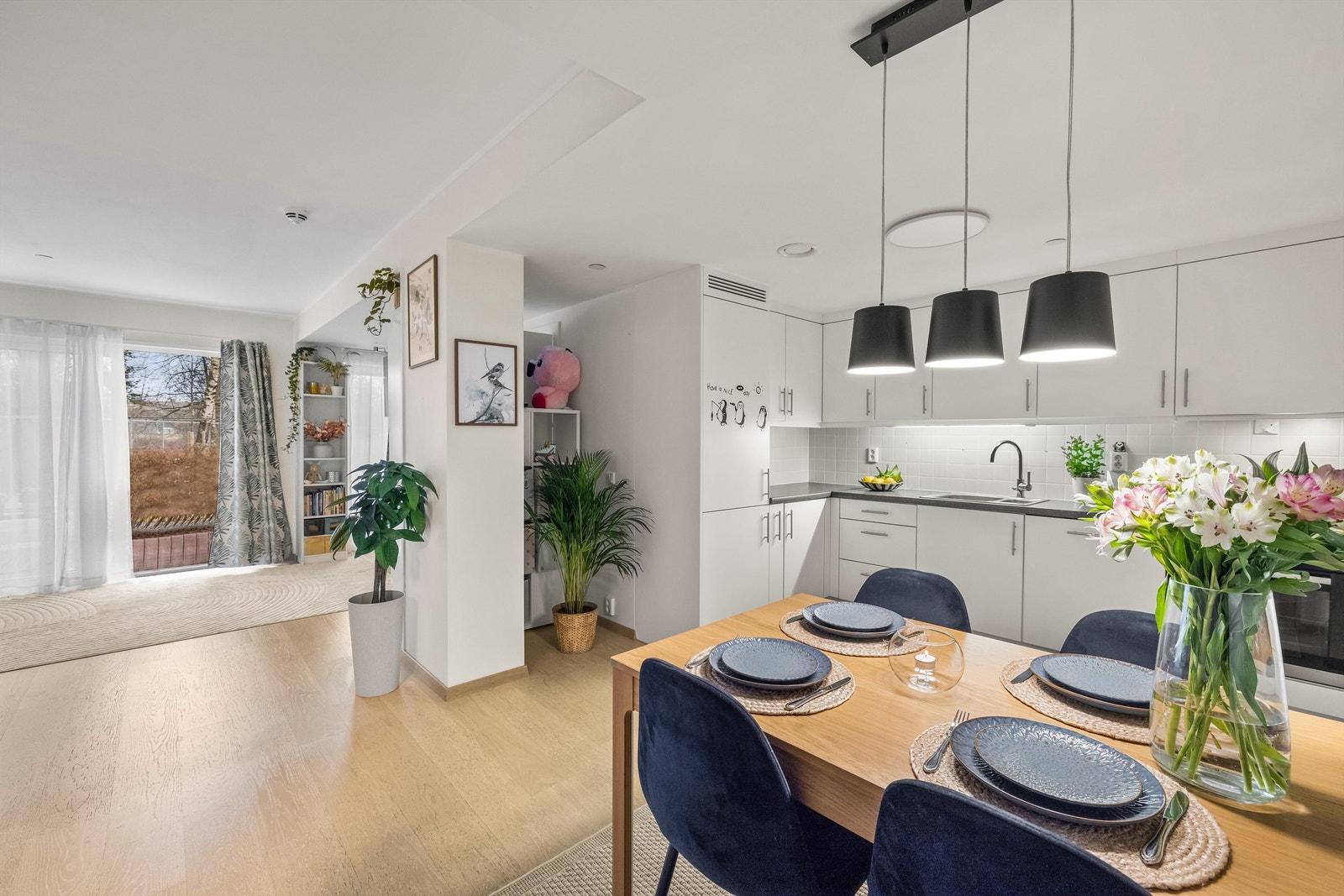 Hele leiligheten har balansert ventilasjon, som sikrer et sunt og behagelig inneklima året rundt. Galleribilde