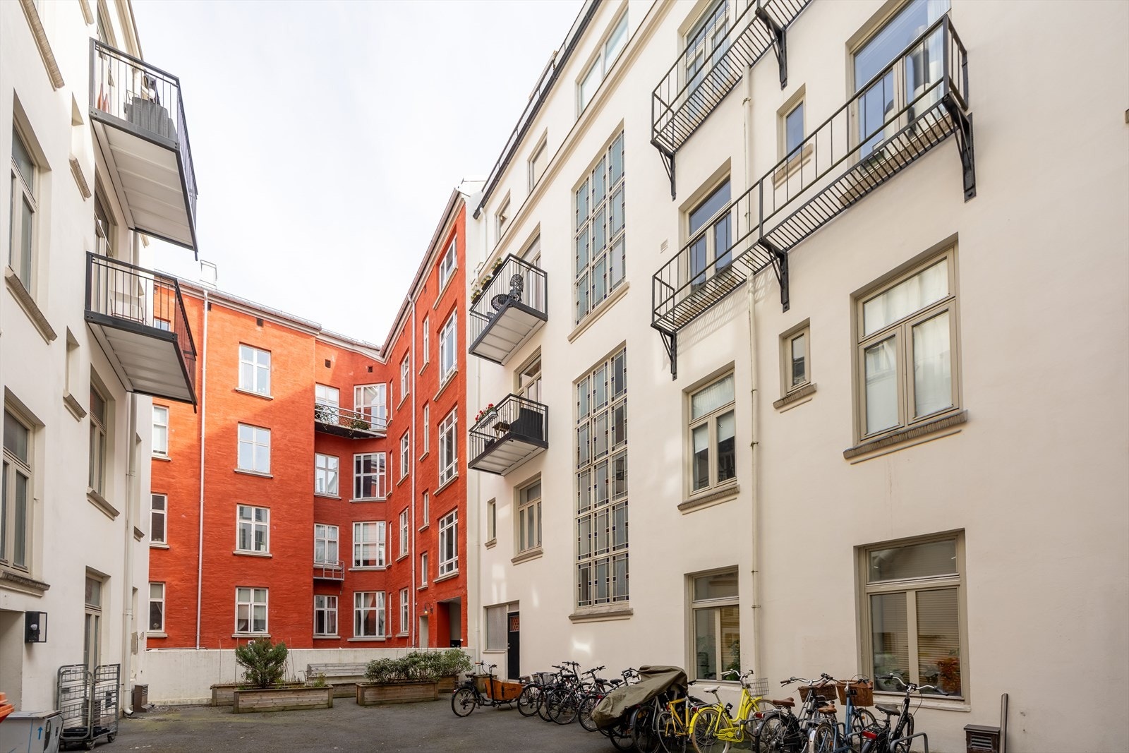 Bakgård til sameiet Galleribilde