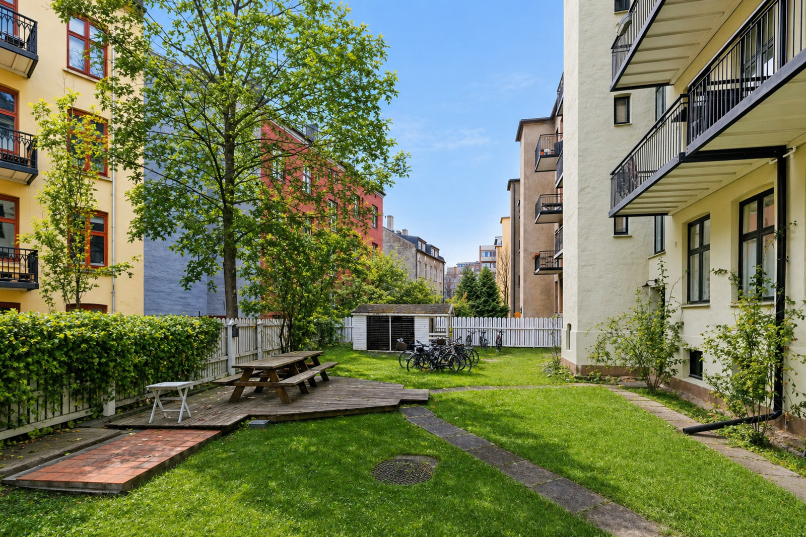 Nydelig bakgård til stor glede for beboerne Galleribilde