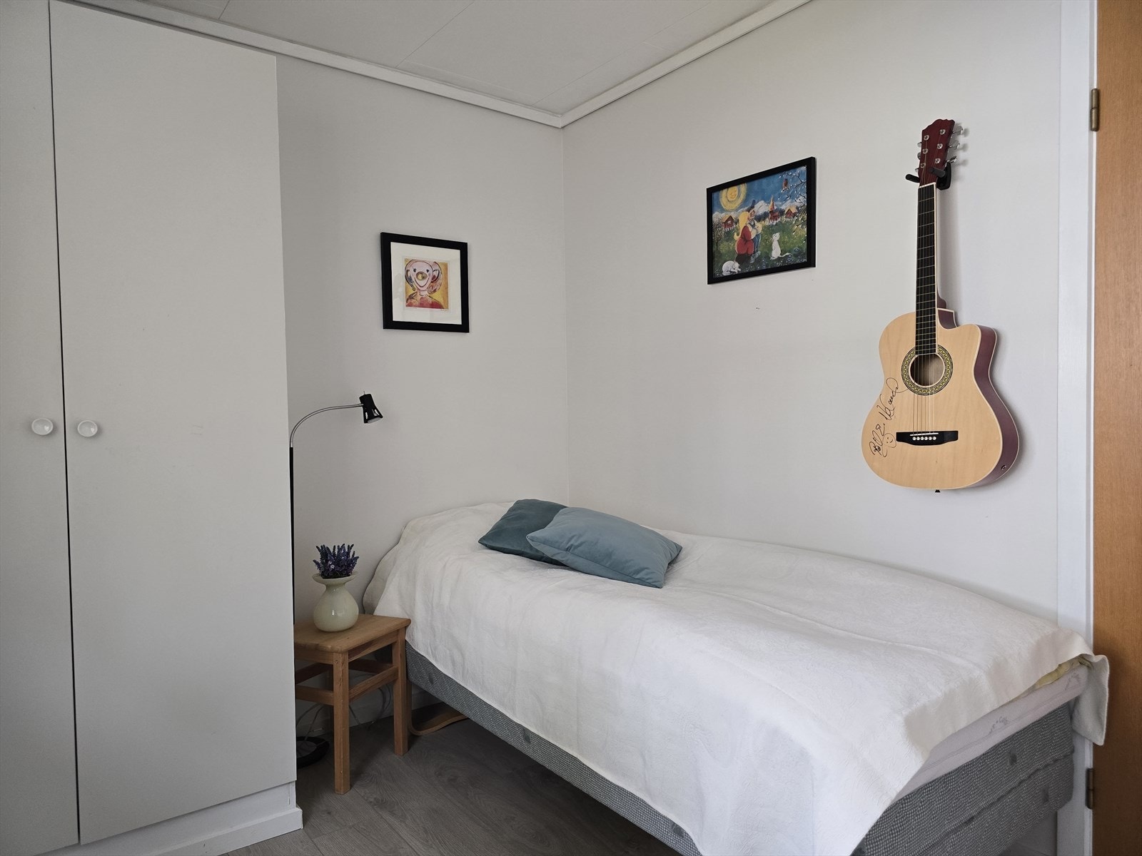 Det minste soverommet i 2. etasje fungerer fint som et hjemmekontor, gjesterom eller barnerom. Galleribilde