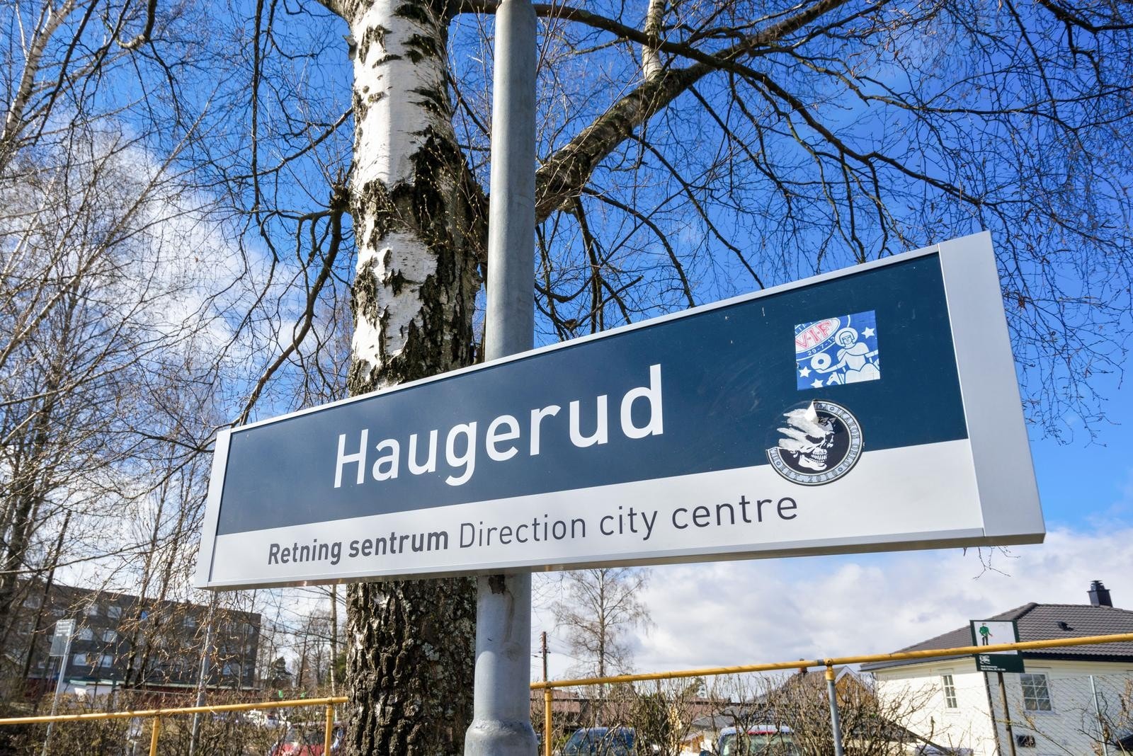 Kun 5 minutters gange til T-banen. 15 min reisetid til Oslo S. Galleribilde