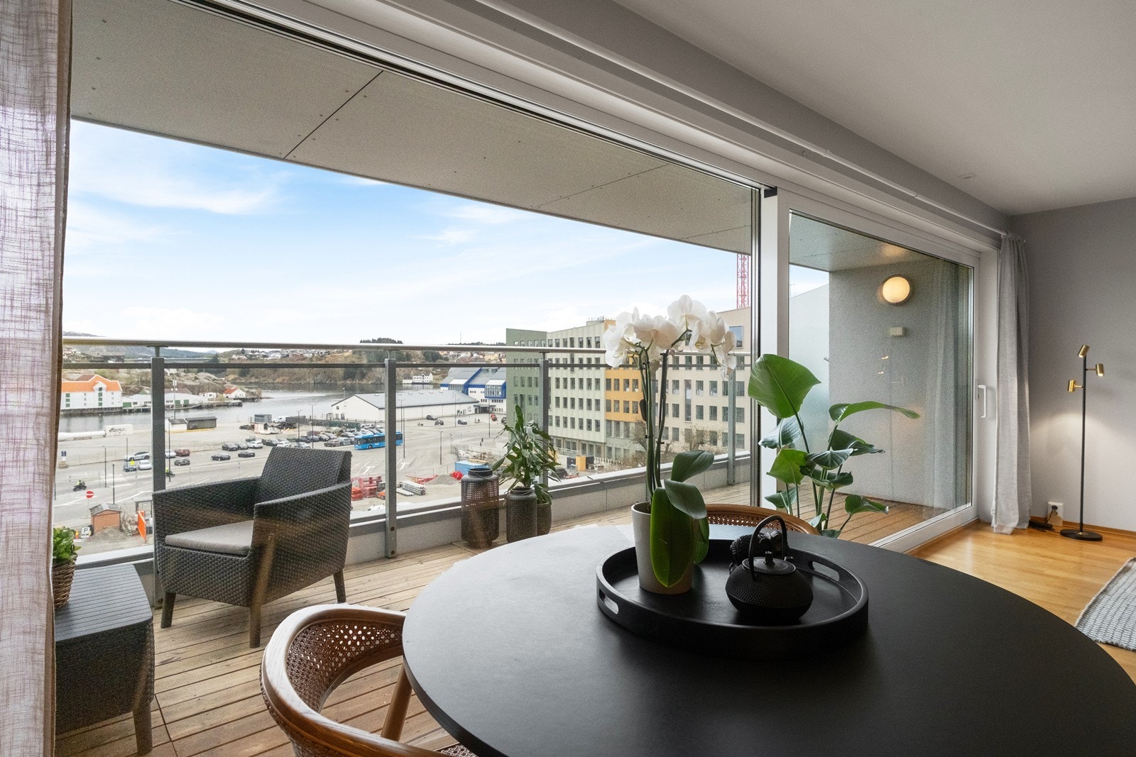 Her får man utsikten nesten helt inn i leiligheten! Galleribilde