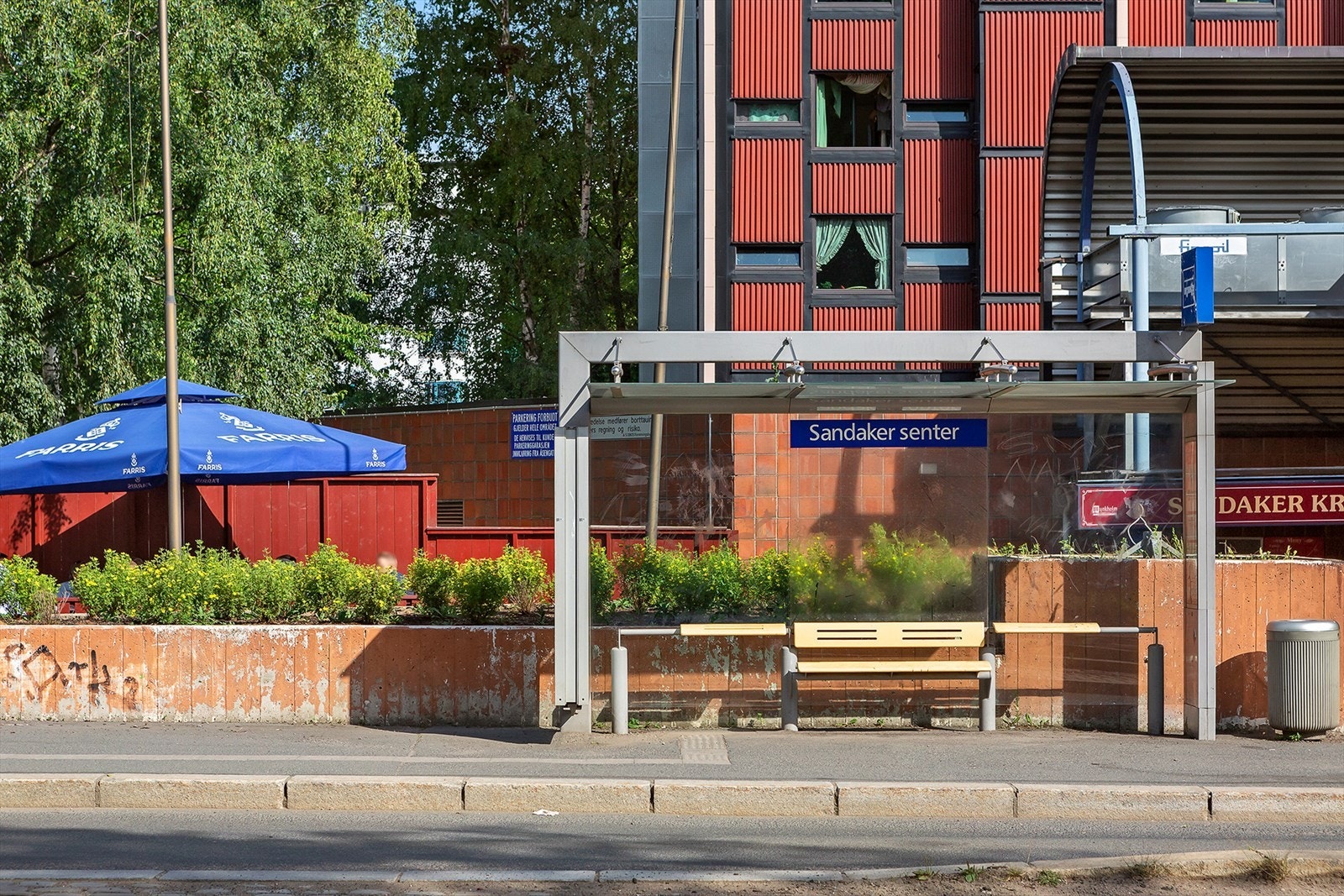 Fra boligen er det kort avstand til kollektivtransport. Galleribilde