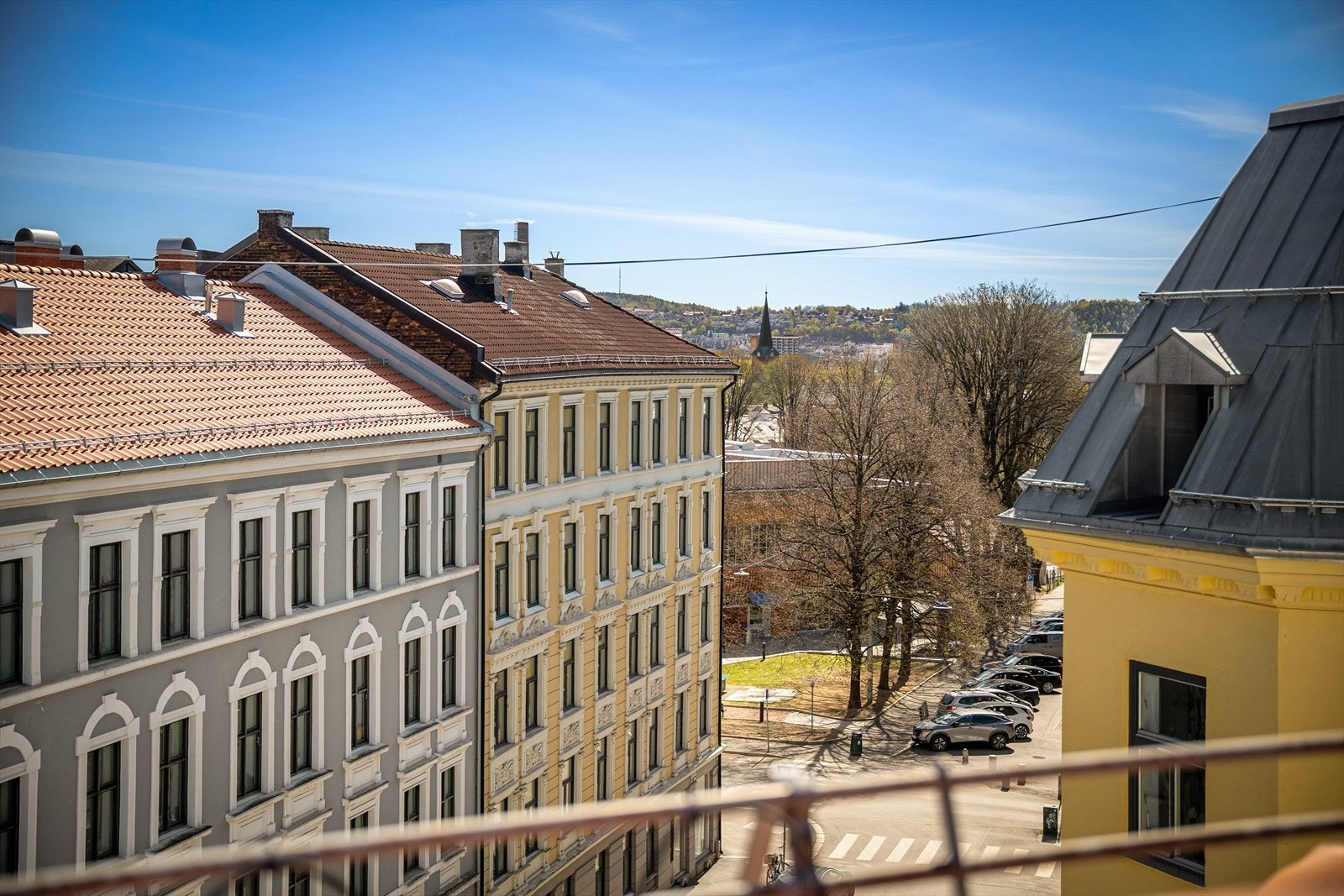 Herfra kan man nyte herlig utsikt utover urbane omgivelser og flott arkitektur Galleribilde