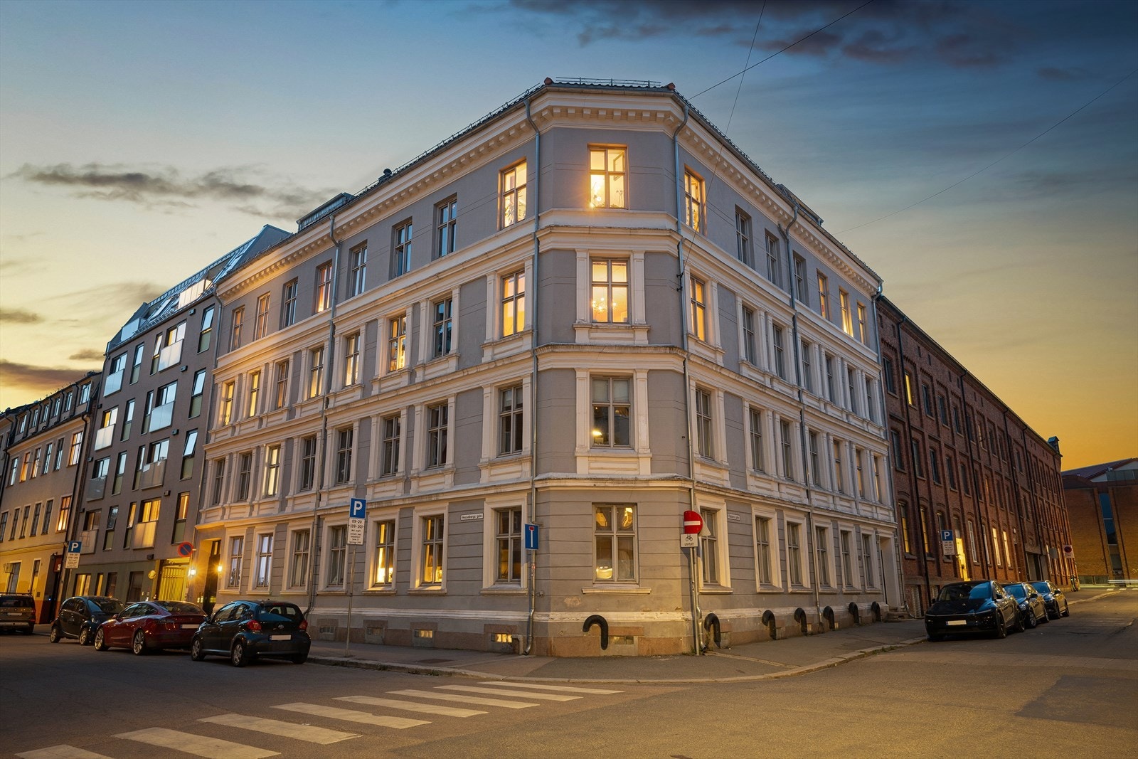 Her bor man i en ærverdig bygård sentralt på Grünerløkka, samtidig tilbaketrukket i rolig sidegate Galleribilde