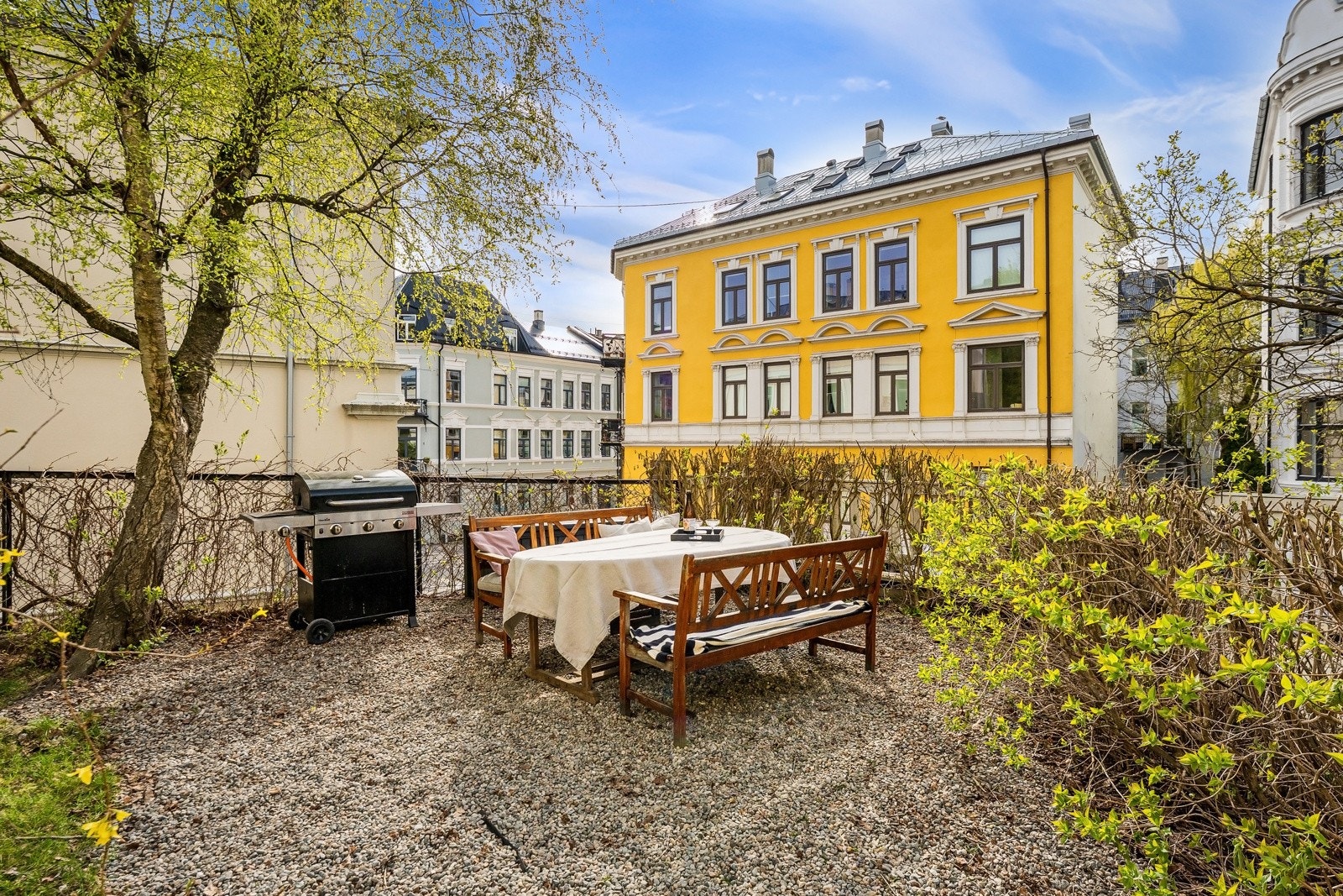 De sosiale sonene gir godt med privatliv til å invitere venner over til et sosialt lag. Galleribilde
