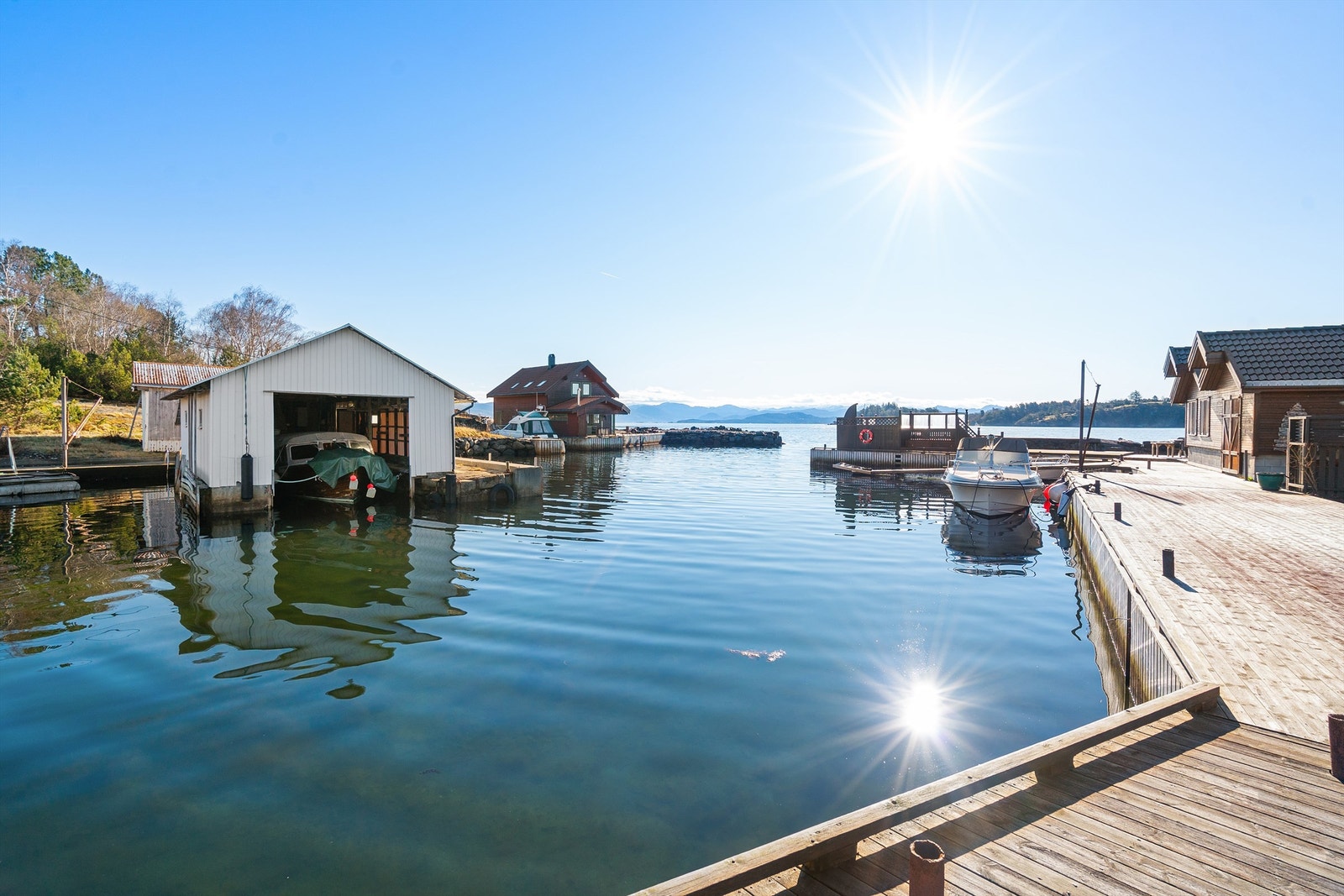 Her kan man nyte nærheten til sjøen og de maritime omgivelsene. Galleribilde