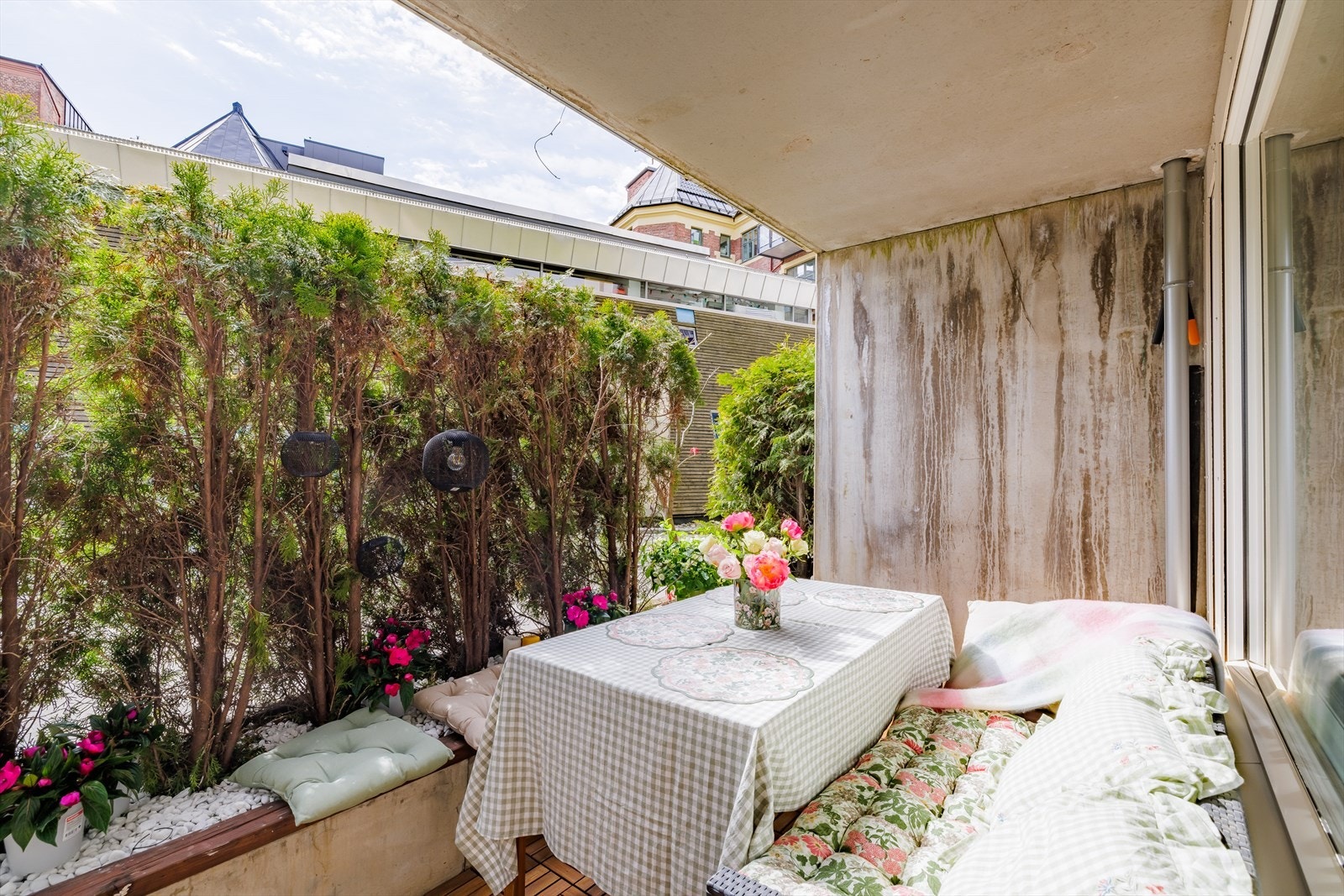 Sørvendt markterrasse på 9 m² med gode sol og lysforhold Galleribilde