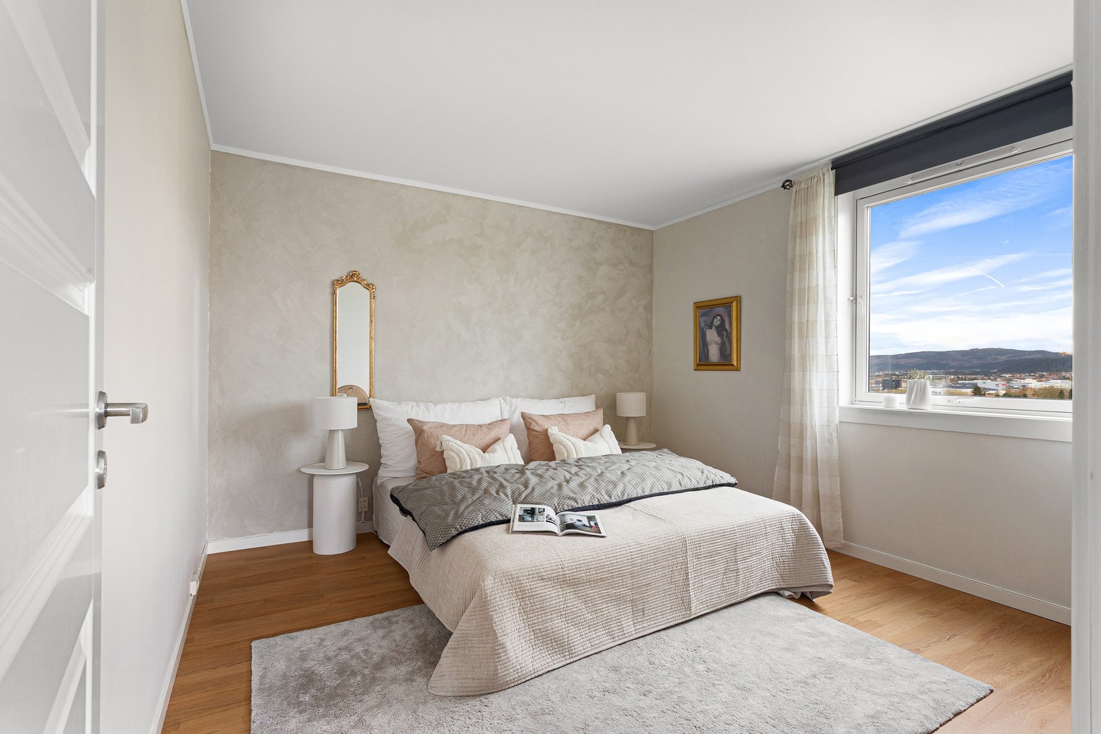 Hovedsoverom er målt til 12,5 m². Galleribilde