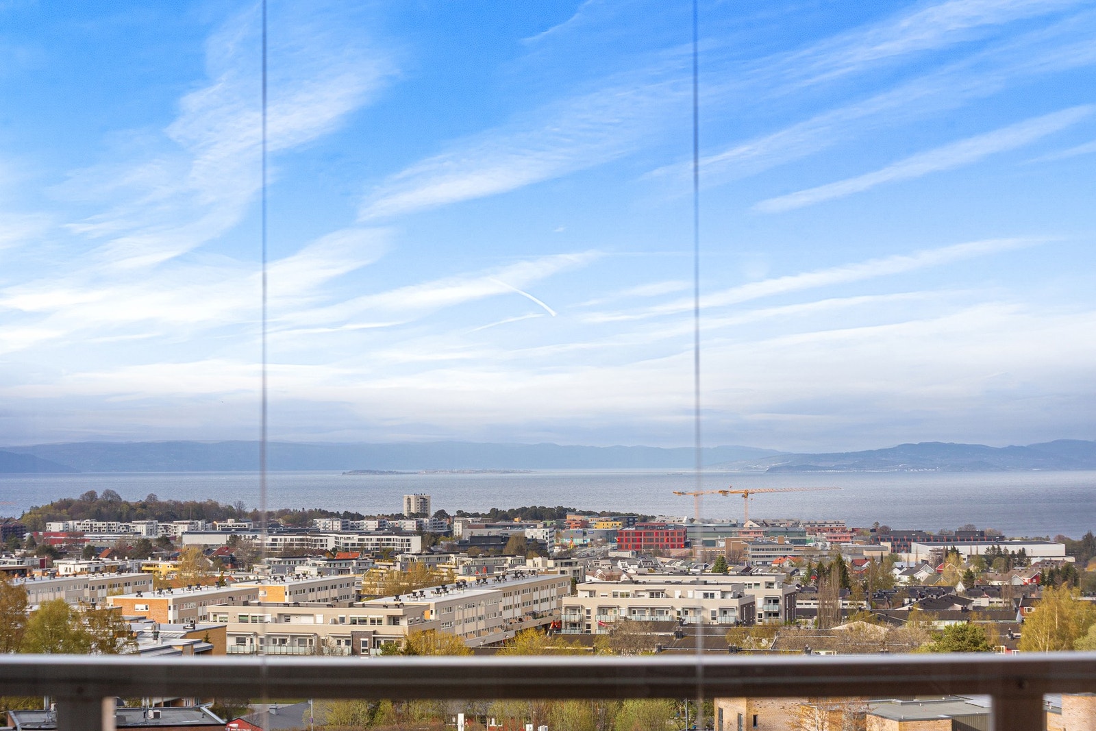 Nydelig utsikt utover Trondheimsfjorden. Galleribilde