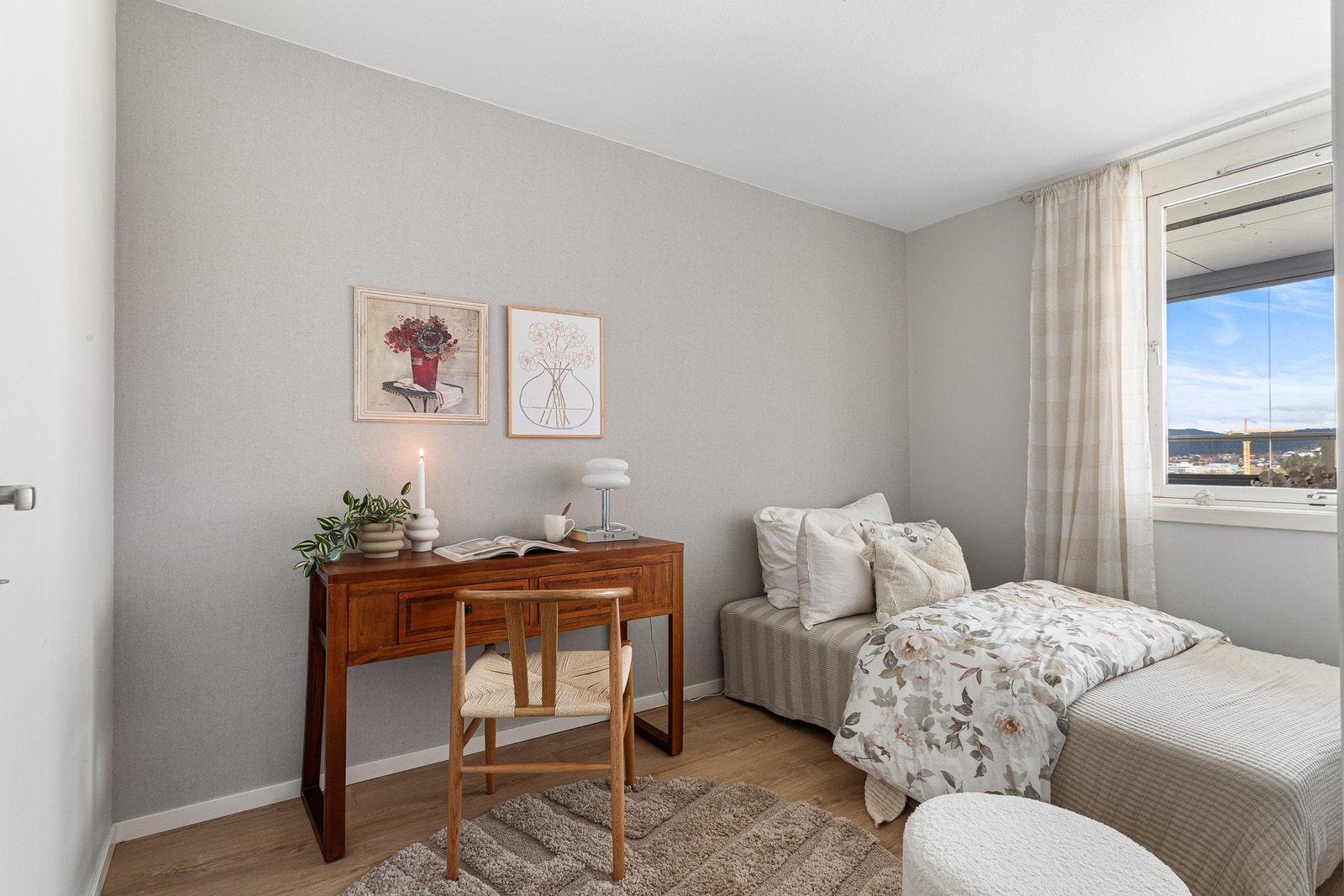 Soverom 2 er målt til 8,7 m². Galleribilde