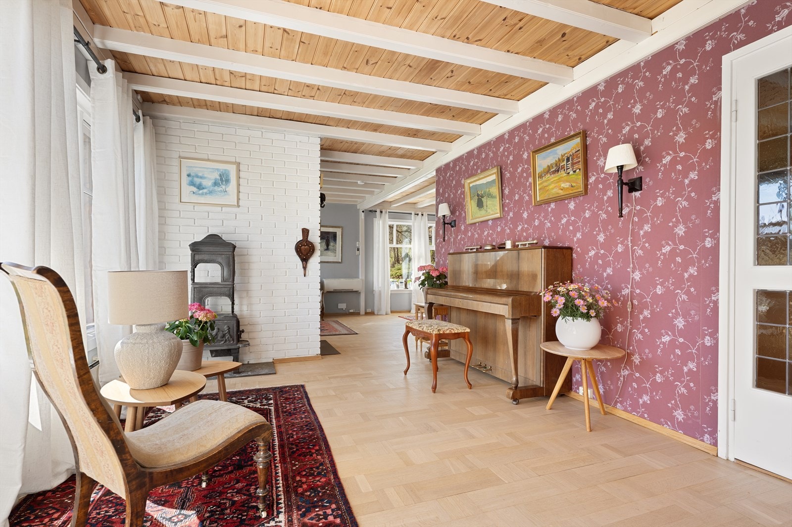 Her er det rom for flere sittegrupper og møbleringsalternativer. Galleribilde