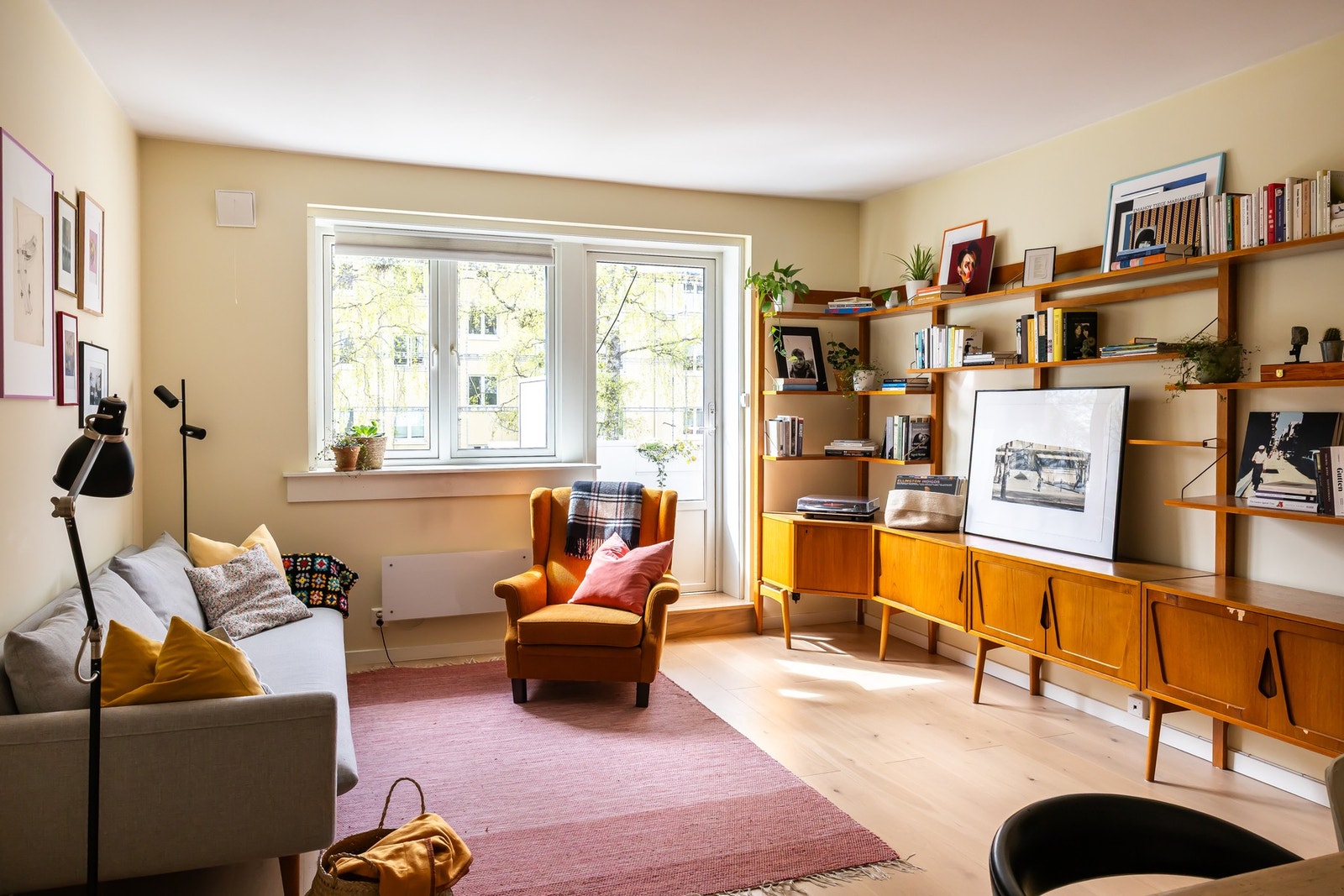 Vegger er malt i trendy fargetoner i 2024. Galleribilde