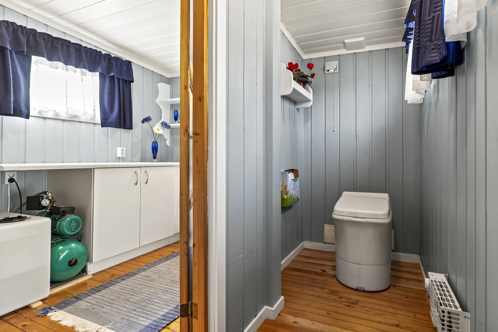 Toalettet er en Porta Potti, en praktisk og økonomisk løsning for hytter Galleribilde