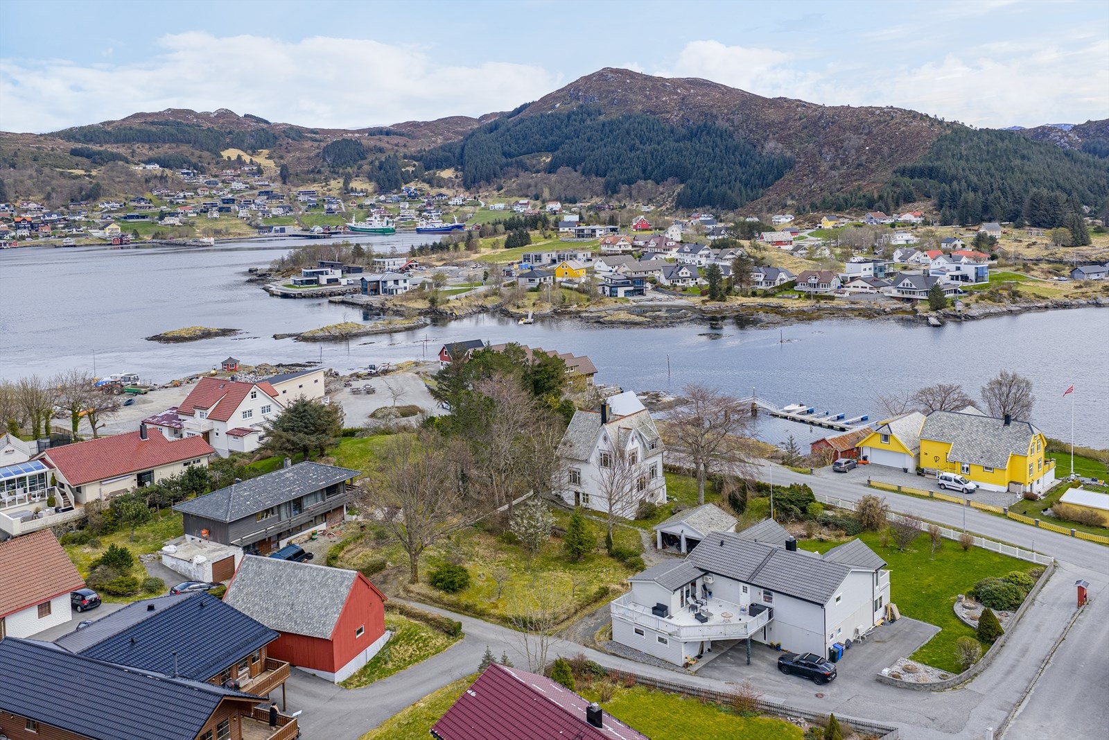 Utsikt over sjøen og normale solforhold Galleribilde