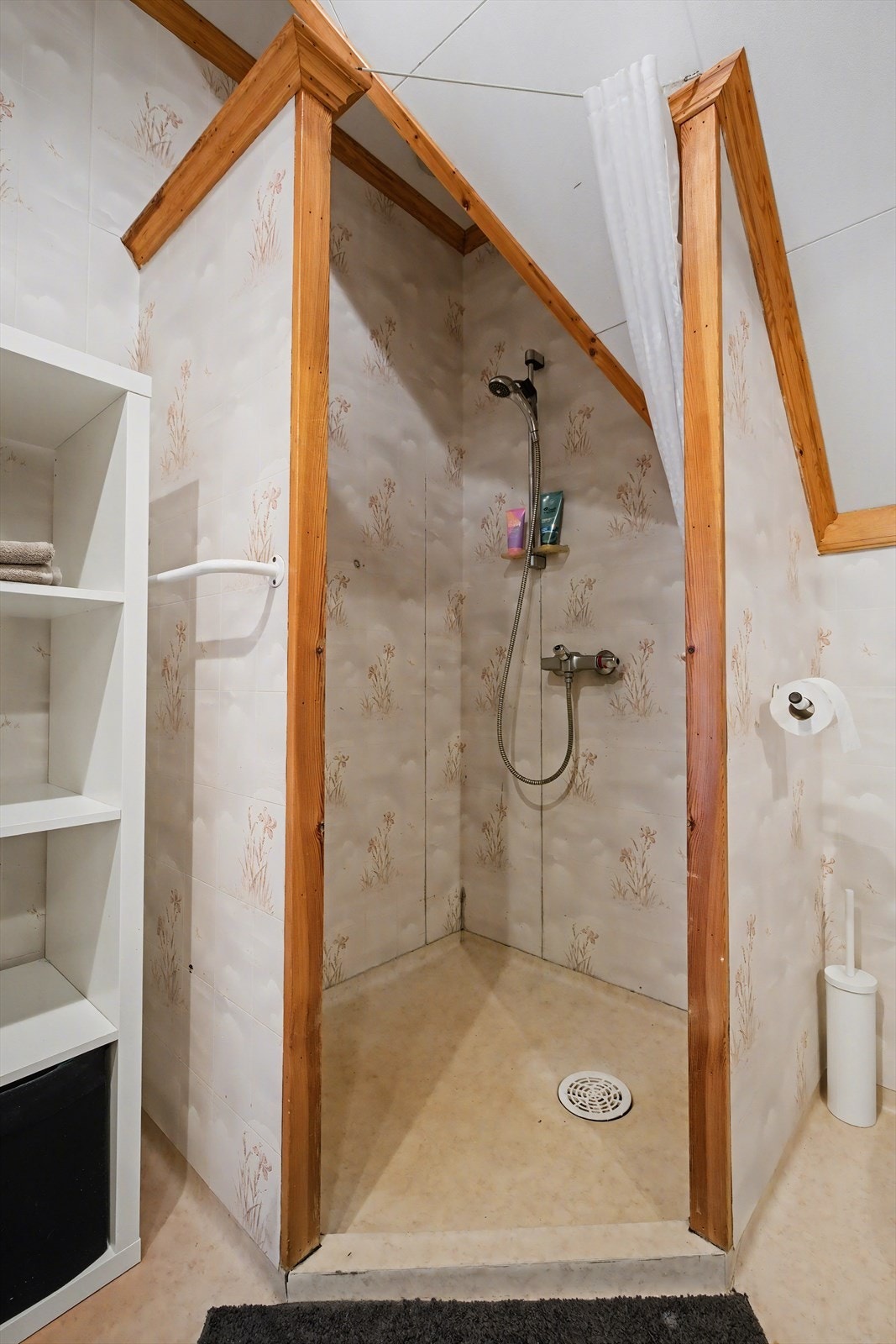 Praktisk med dusj og wc i alle innreda etasjene Galleribilde