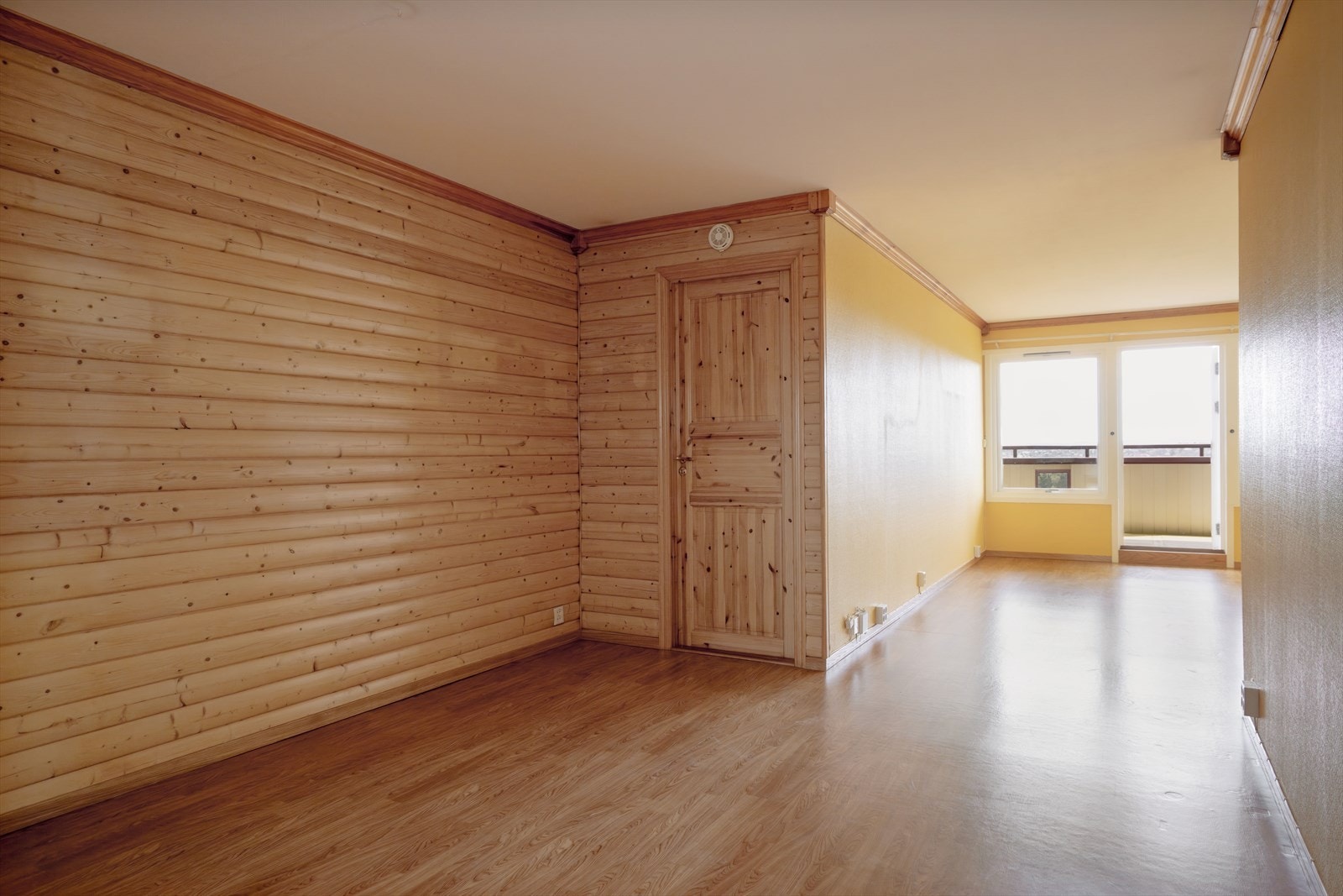 Fra spisestuen er det har du dør inn til soverommet. Galleribilde