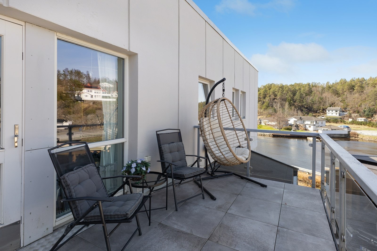 Balkong med nytt dekke Galleribilde